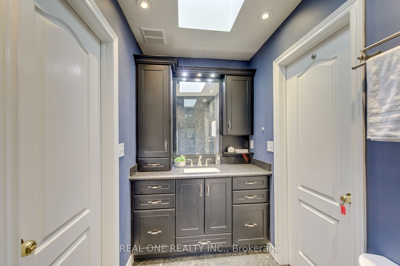 1206 Lindenrock Drive Property Photo 37