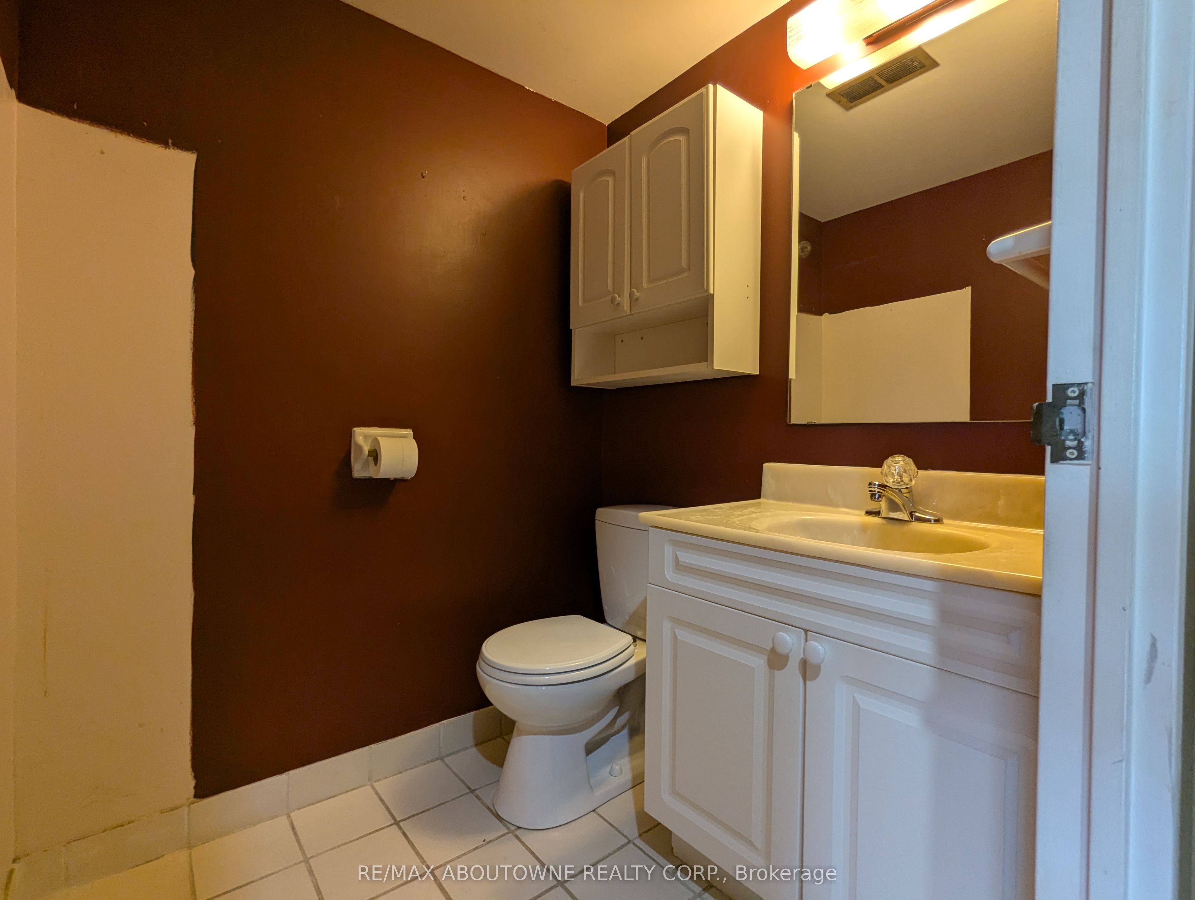 1359 White Oaks Boulevard 306 Property Photo 15