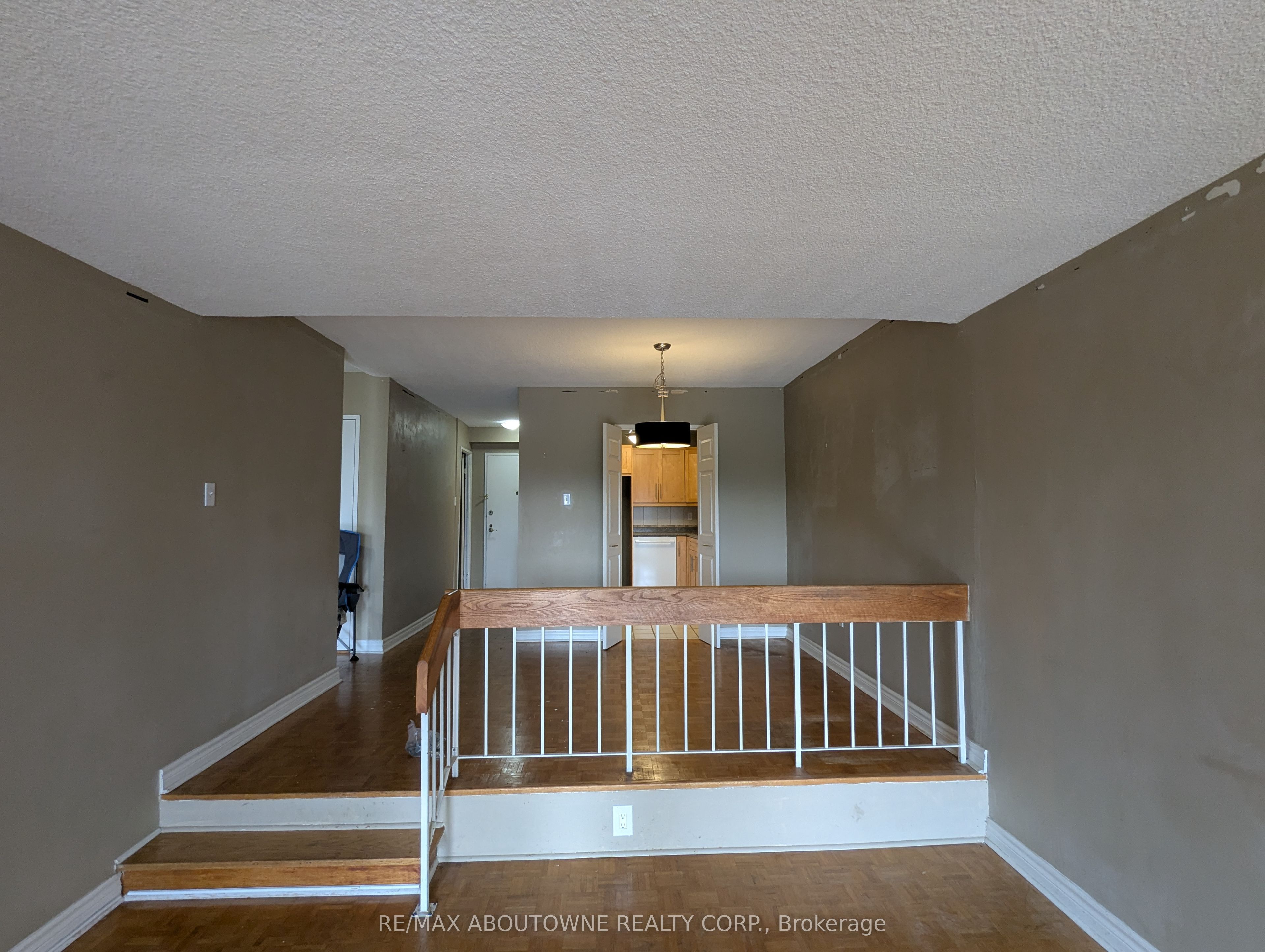 1359 White Oaks Boulevard 306 Property Photo 17
