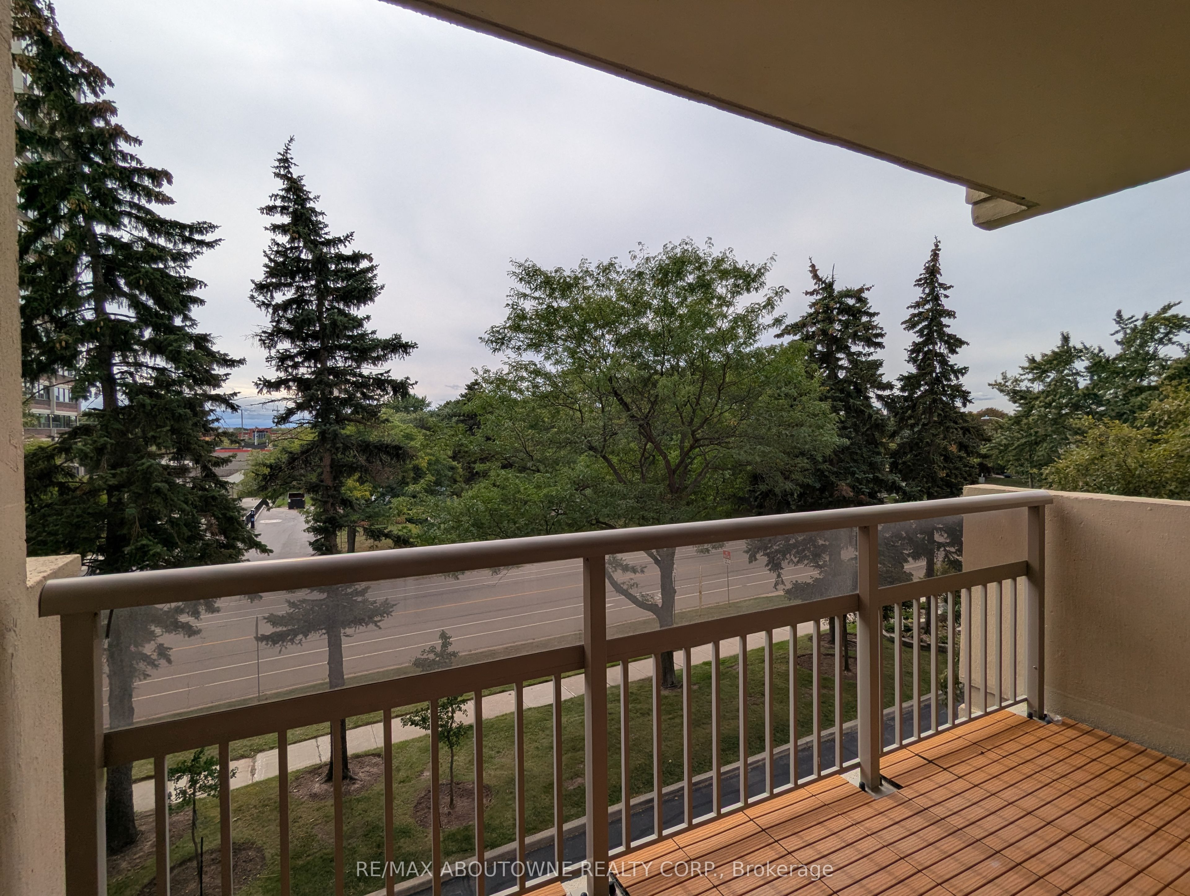 1359 White Oaks Boulevard 306 Property Photo 19