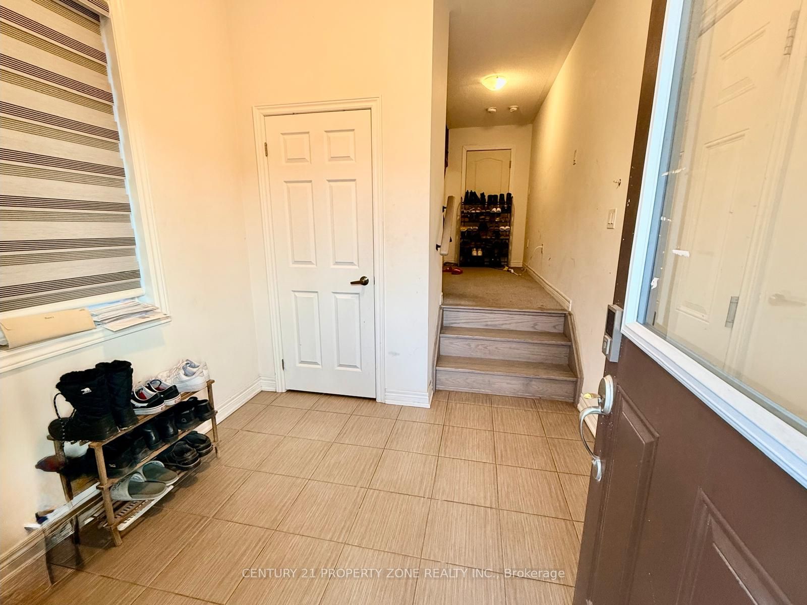 31 Hashmi Place Main/upper Property Photo 4