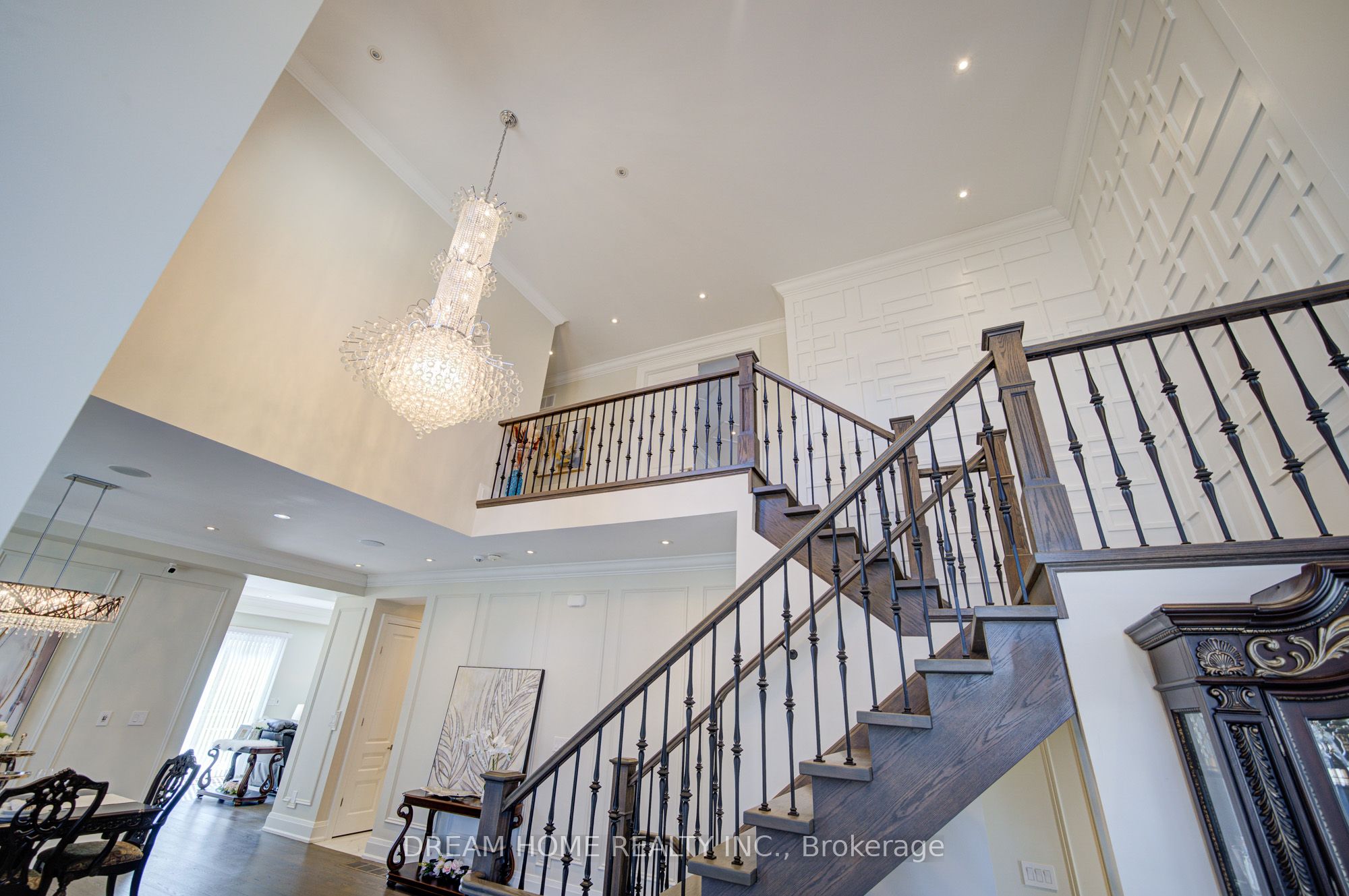 476 Tennyson Drive Property Photo 13