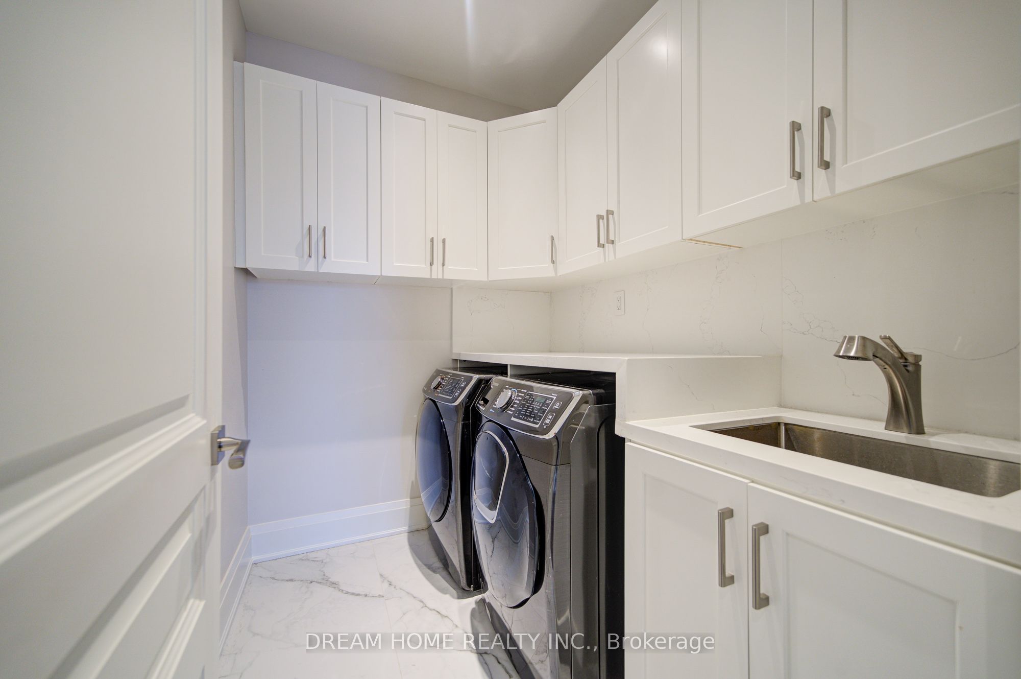 476 Tennyson Drive Property Photo 49