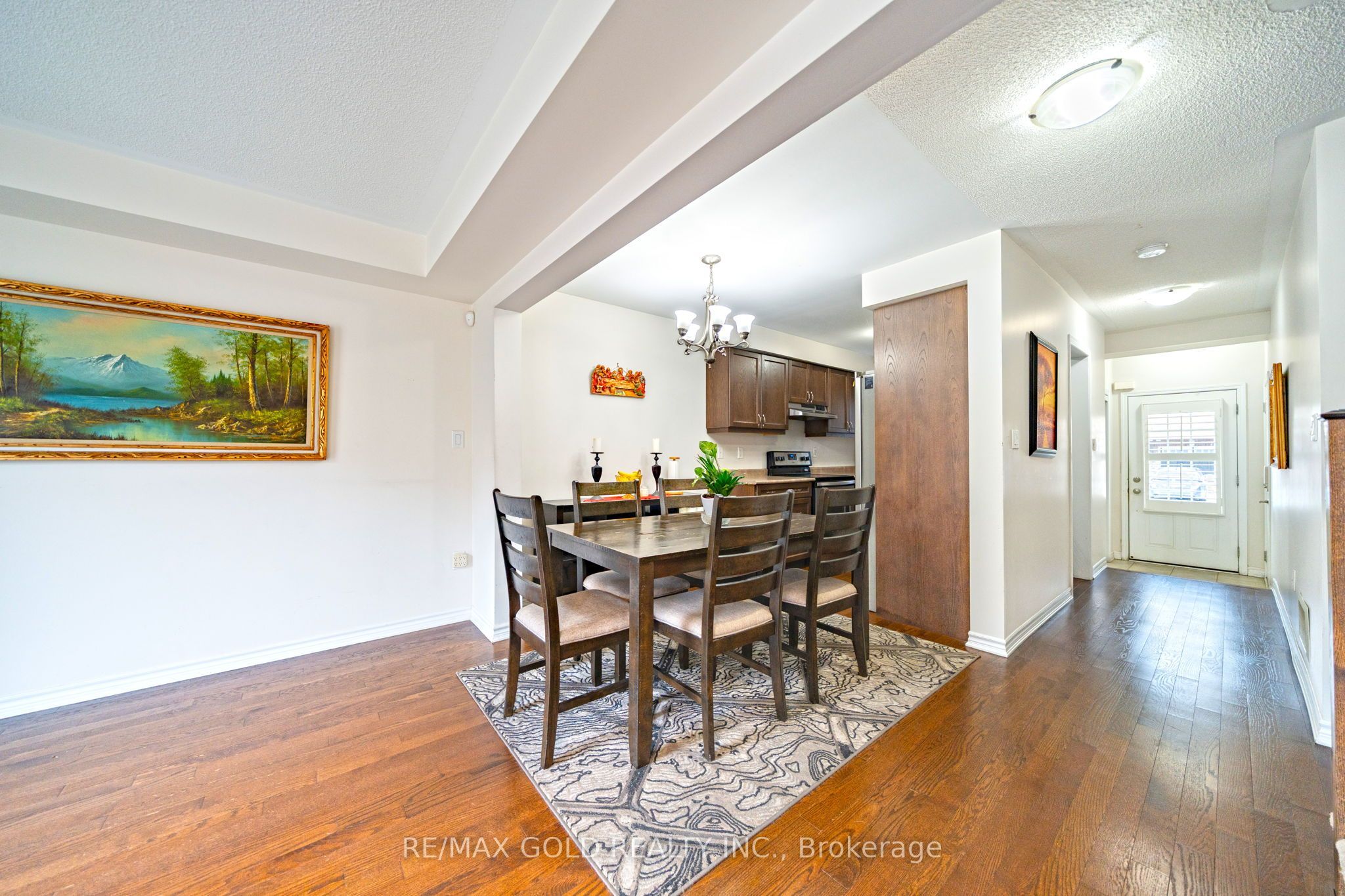 1552 Gainer Crescent Property Photo 11