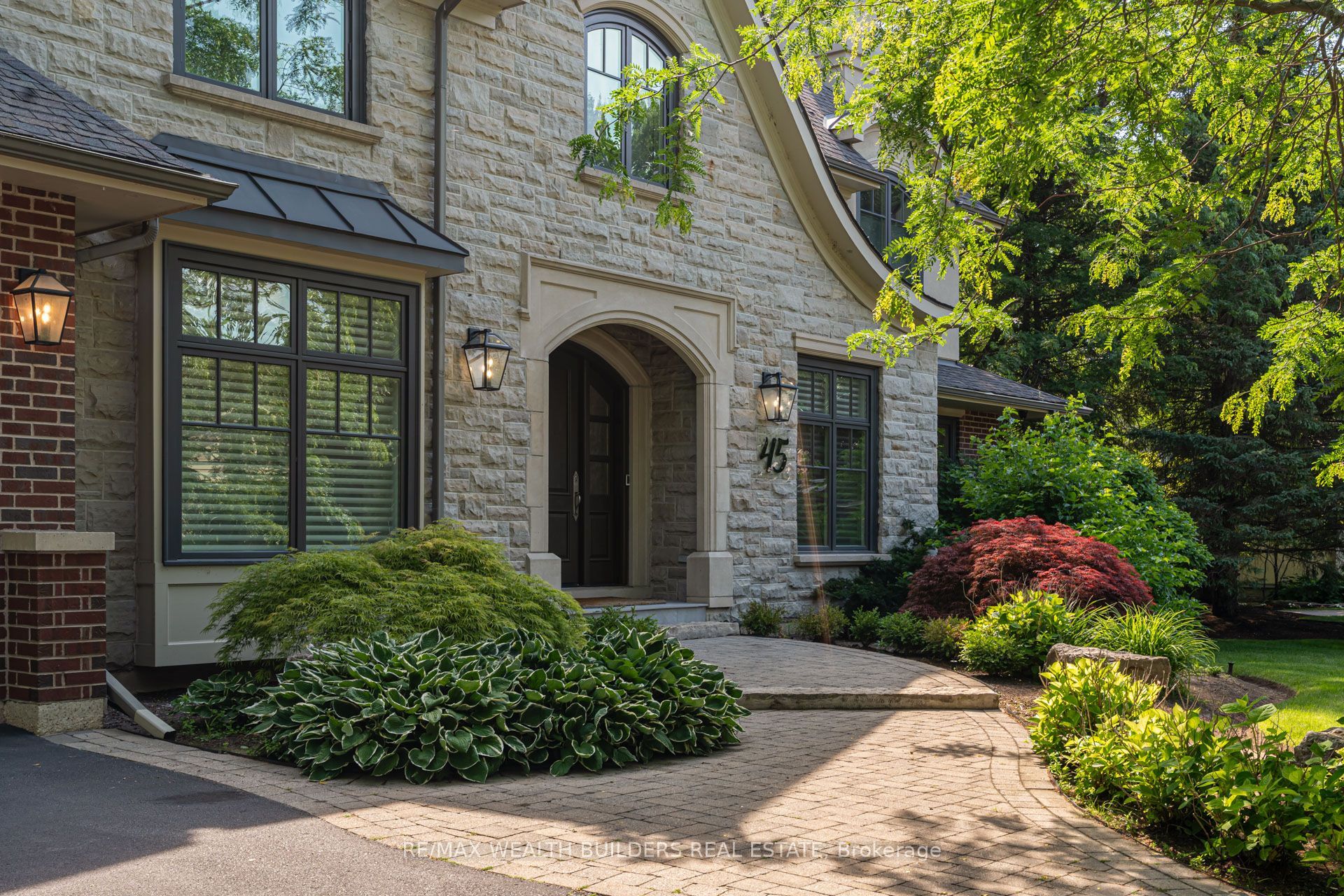45 Shorewood Place Property Photo 4