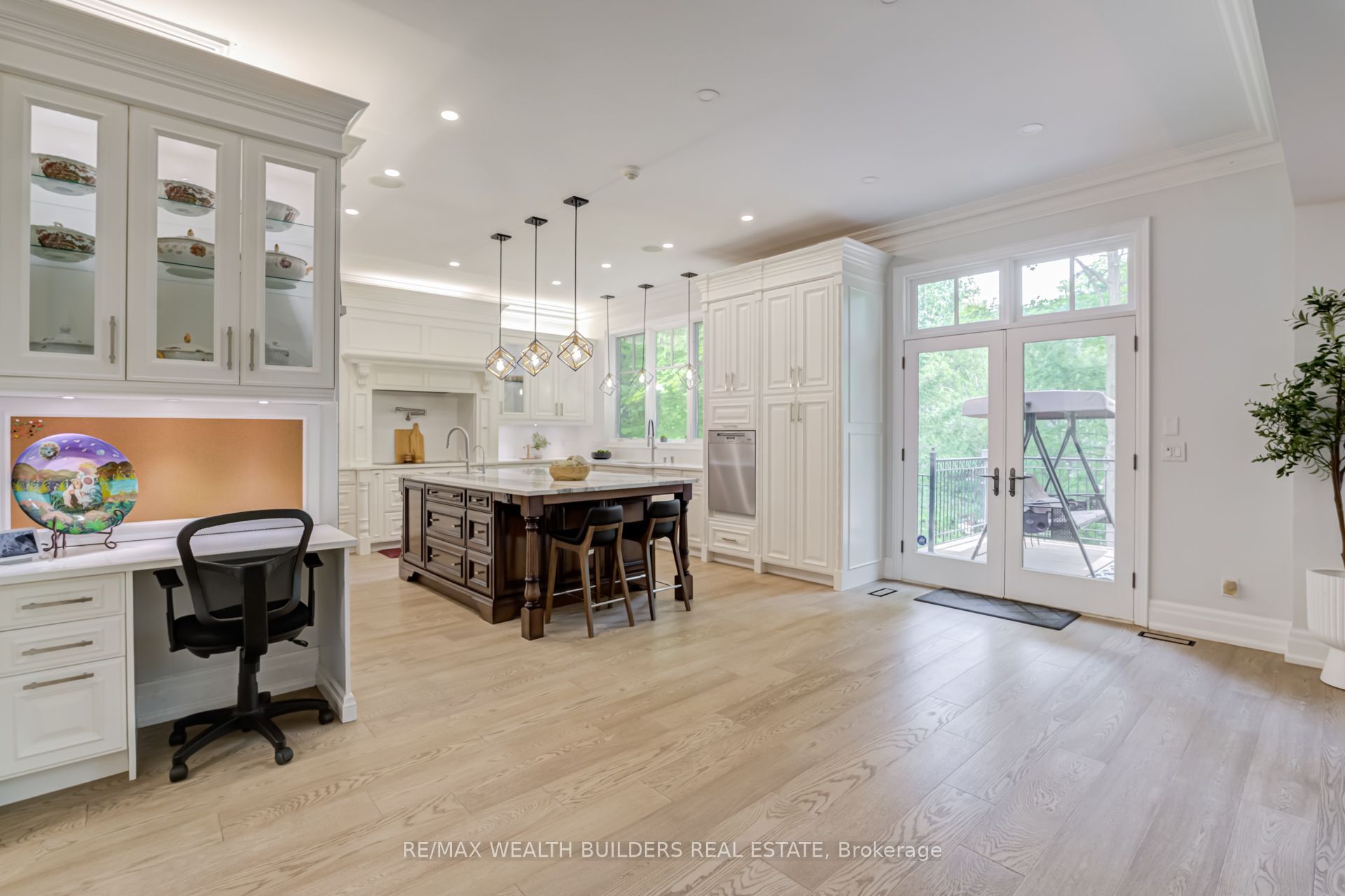 45 Shorewood Place Property Photo 13