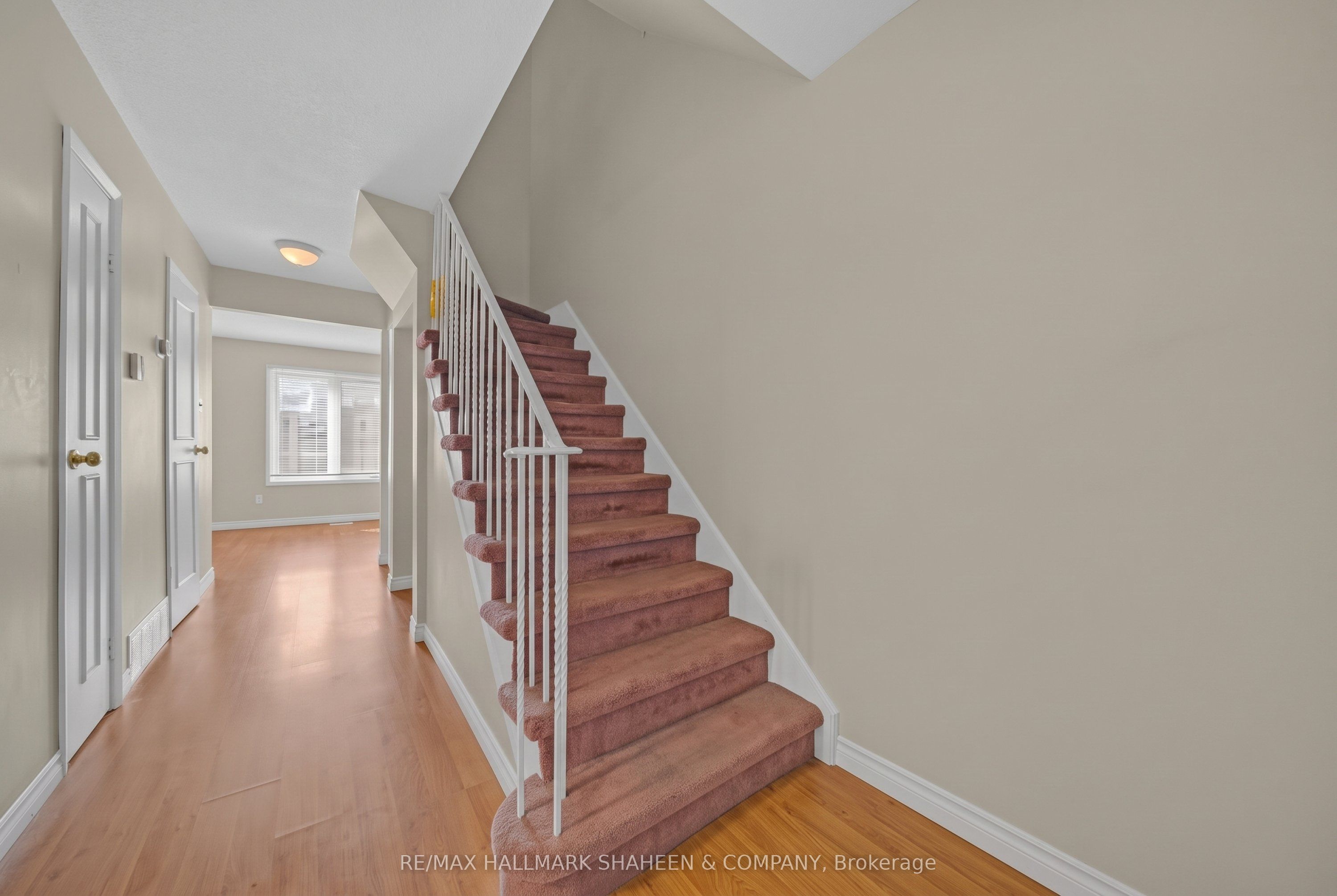 2238 Upper Middle Road 4 Property Photo 2