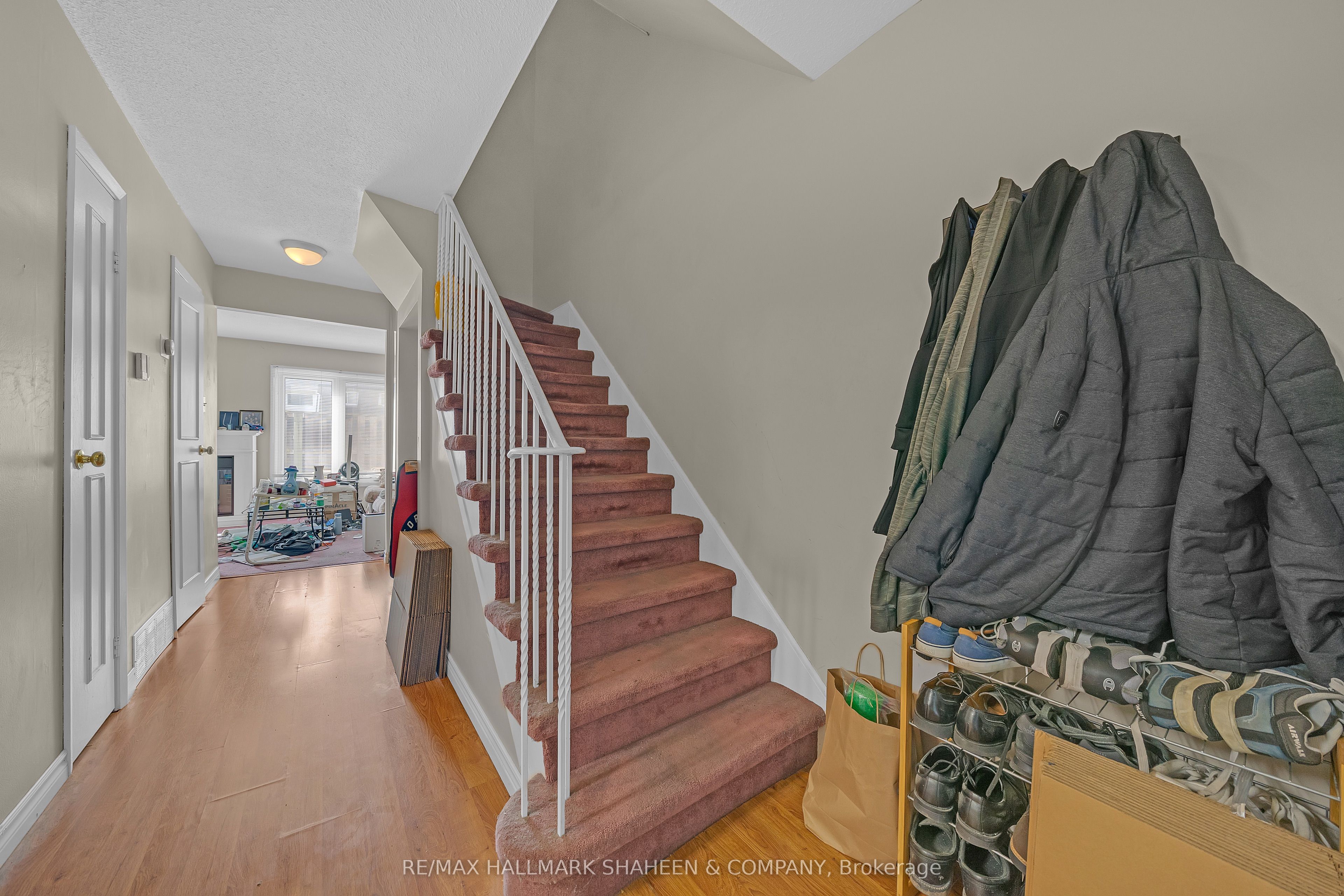 2238 Upper Middle Road 4 Property Photo 3
