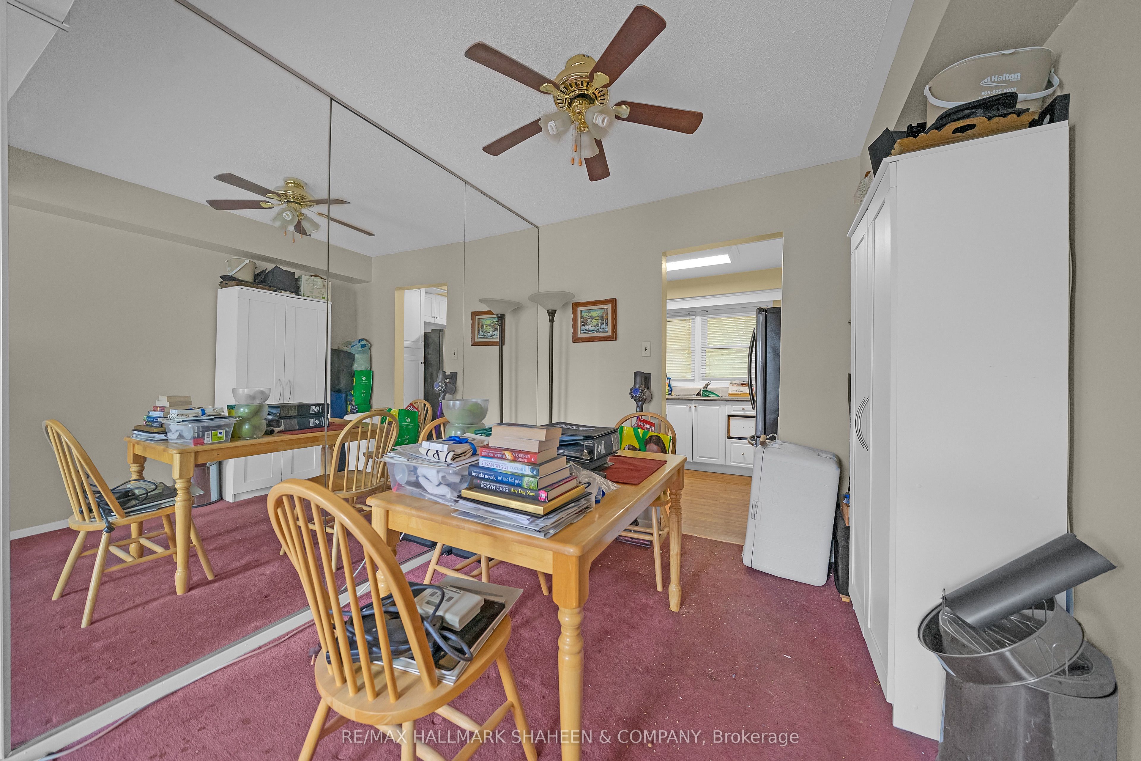 2238 Upper Middle Road 4 Property Photo 11