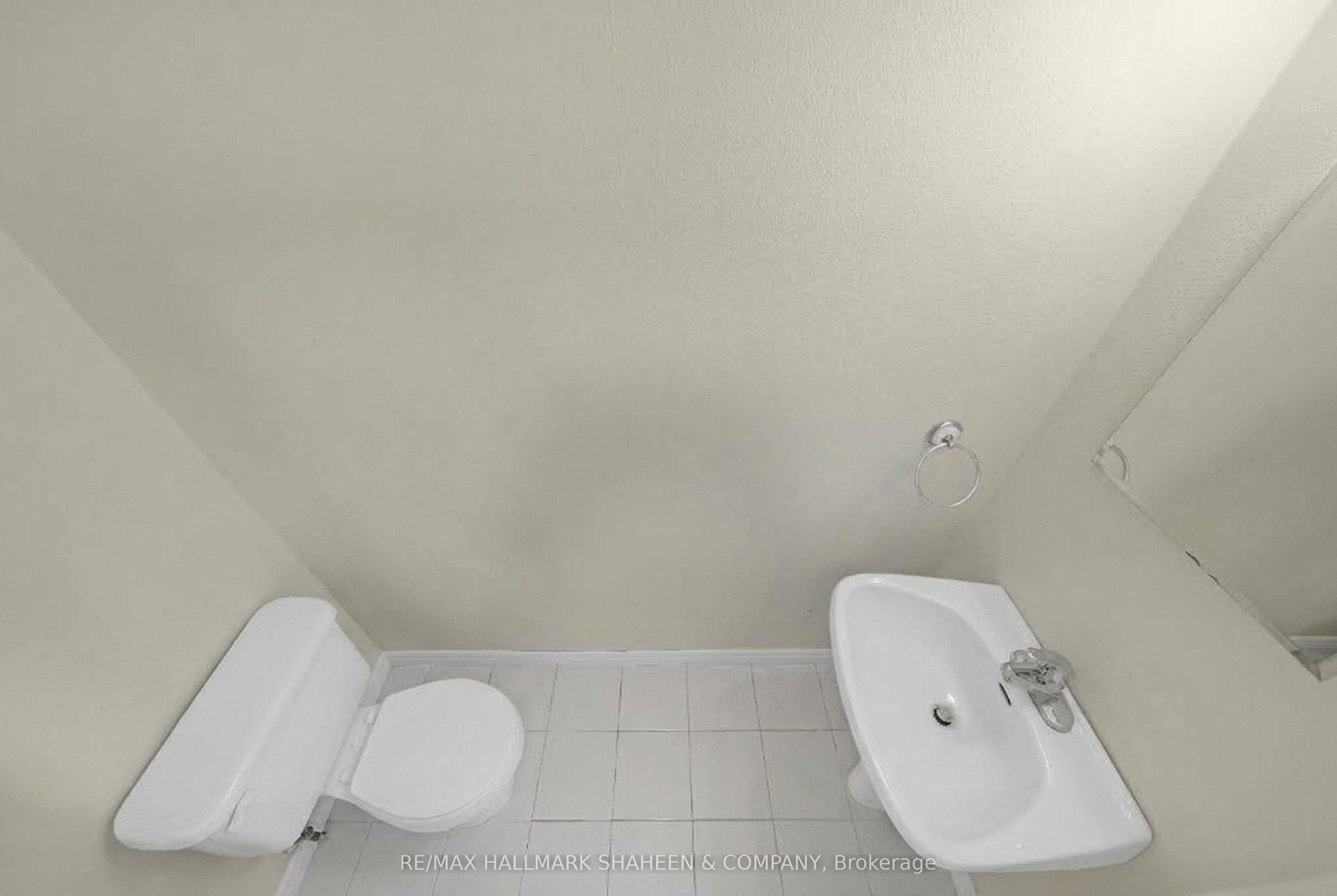 2238 Upper Middle Road 4 Property Photo 18