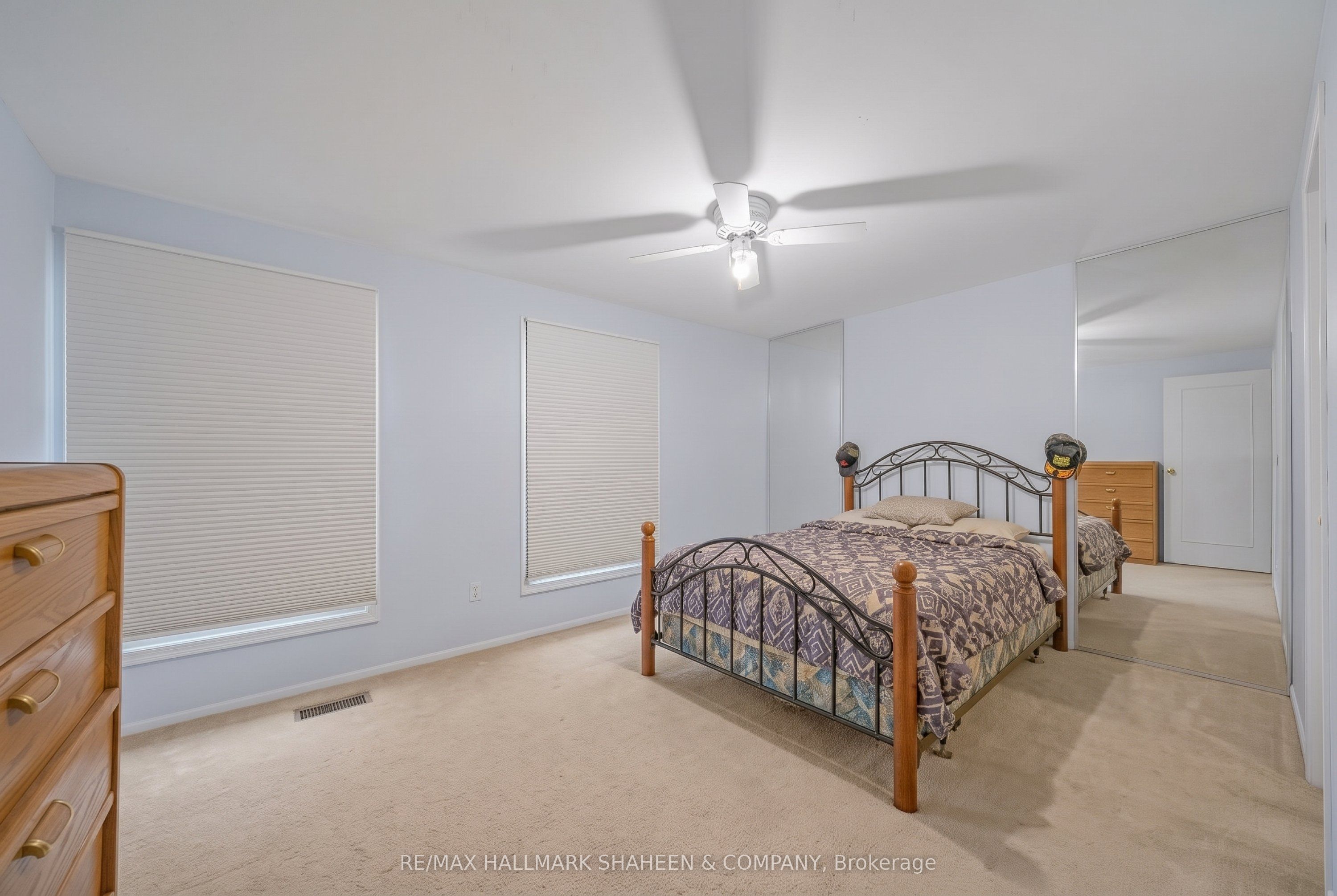 2238 Upper Middle Road 4 Property Photo 23