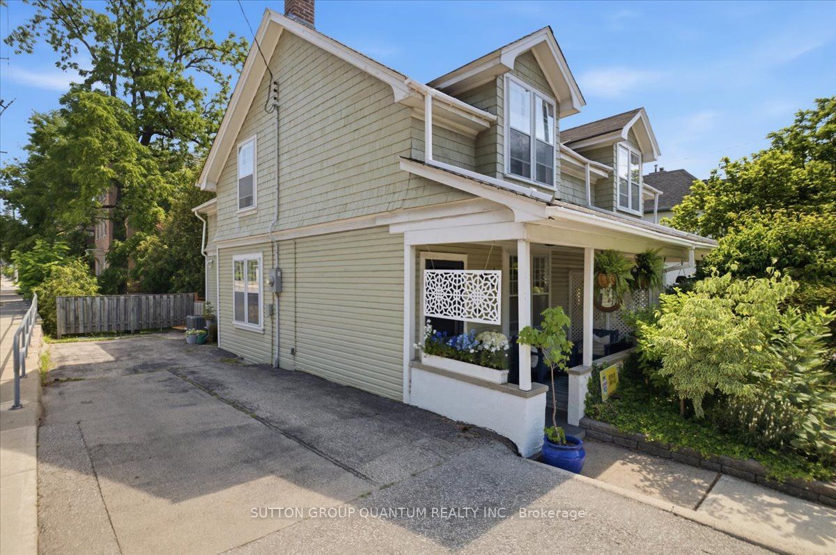 137 Chisholm Street Property Photo 3