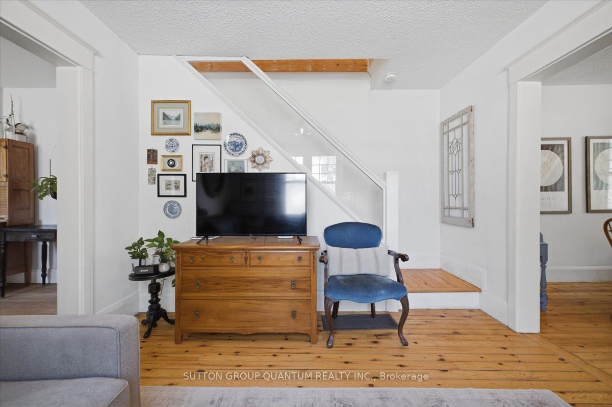 137 Chisholm Street Property Photo 16