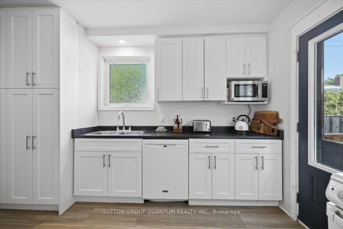 137 Chisholm Street Property Photo 20