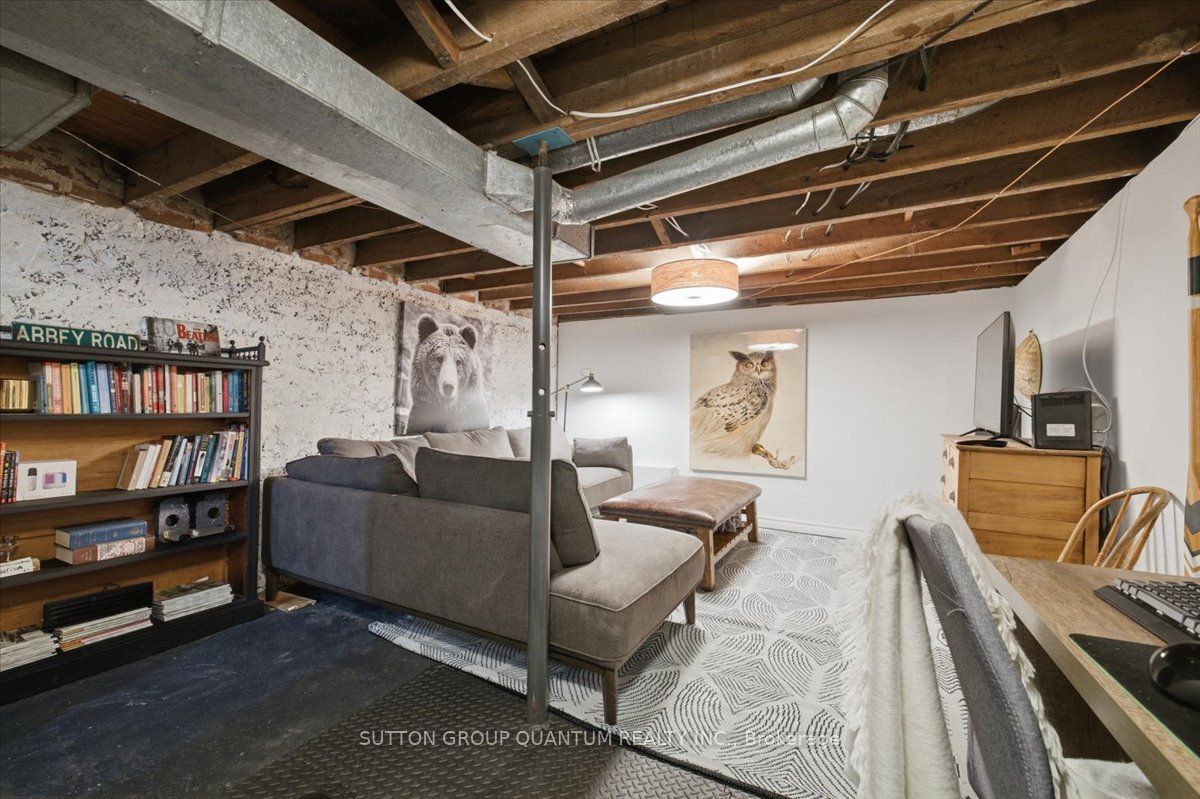 137 Chisholm Street Property Photo 35