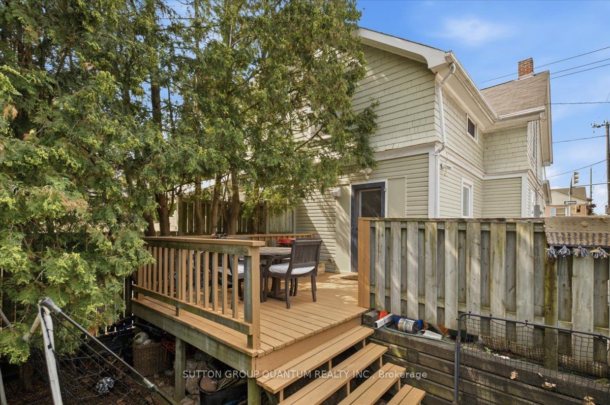 137 Chisholm Street Property Photo 42