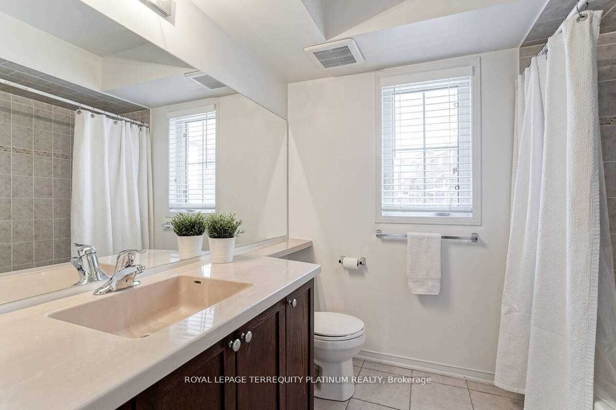 2468 Post Road 23 Property Photo 14