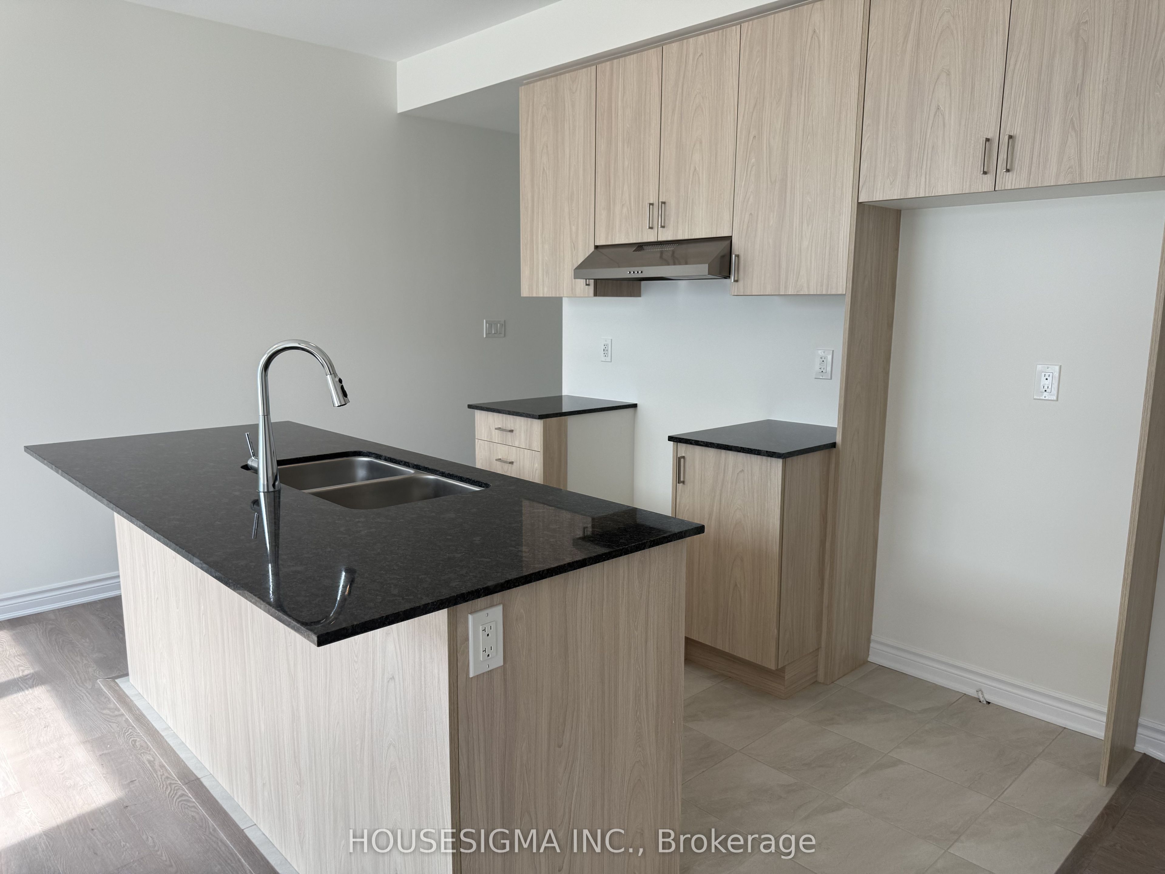 94 Fieldfare Road Property Photo 3