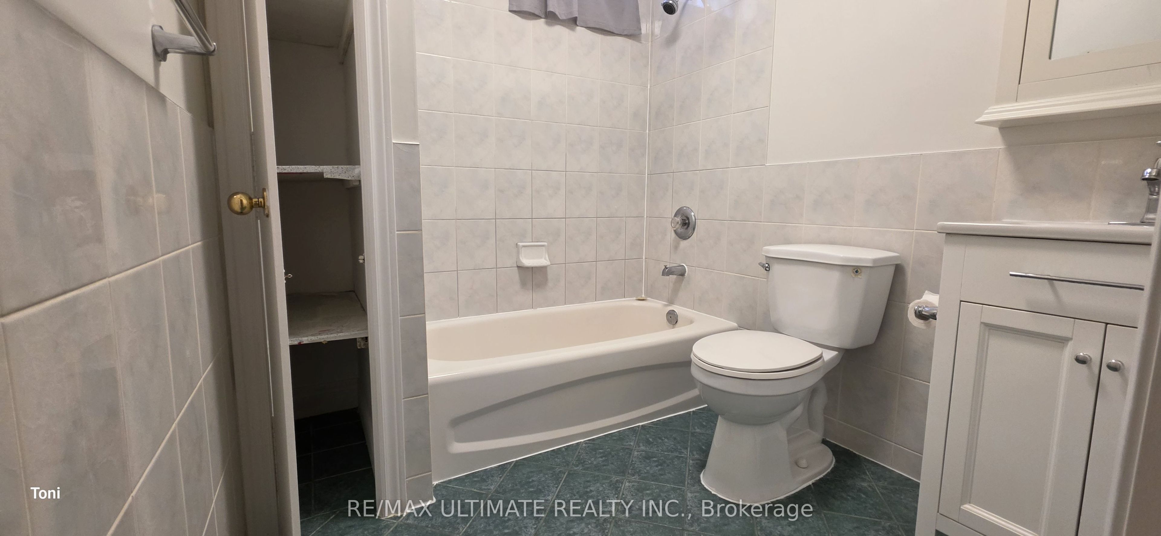 34 Peterborough Avenue Bsmt Property Photo 13
