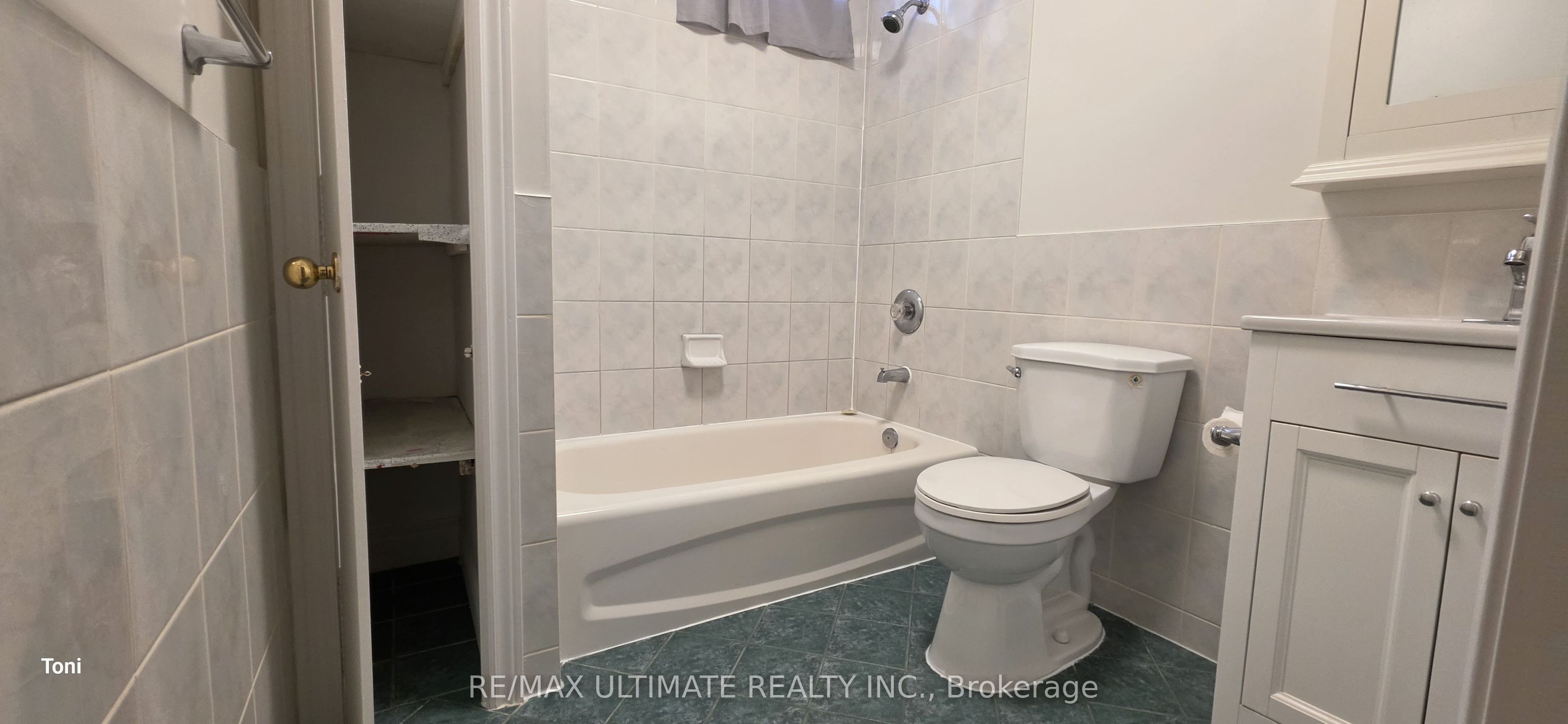 34 Peterborough Avenue Bsmt Property Photo 14