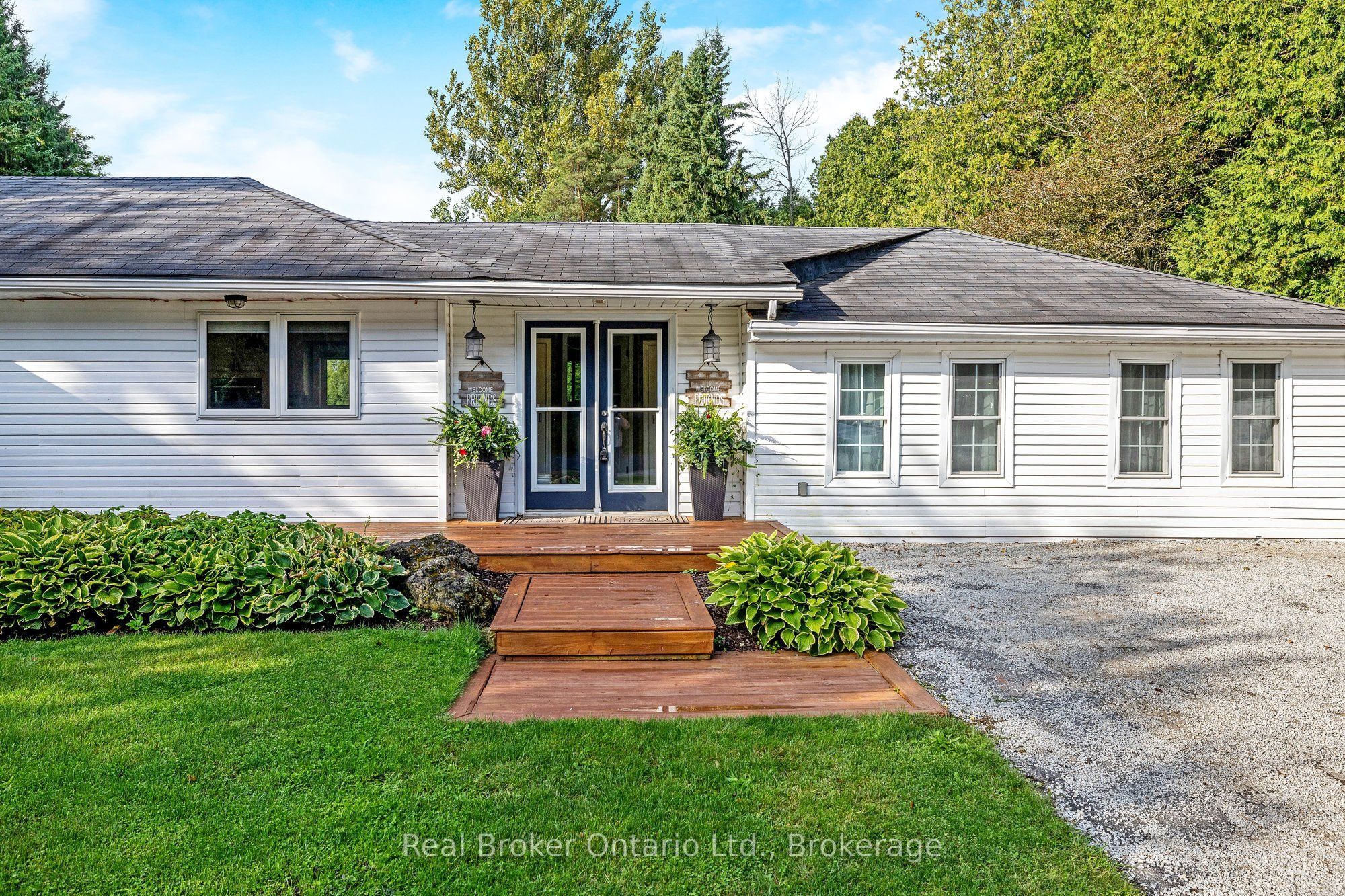 11170 Fifth Line Property Photo 4