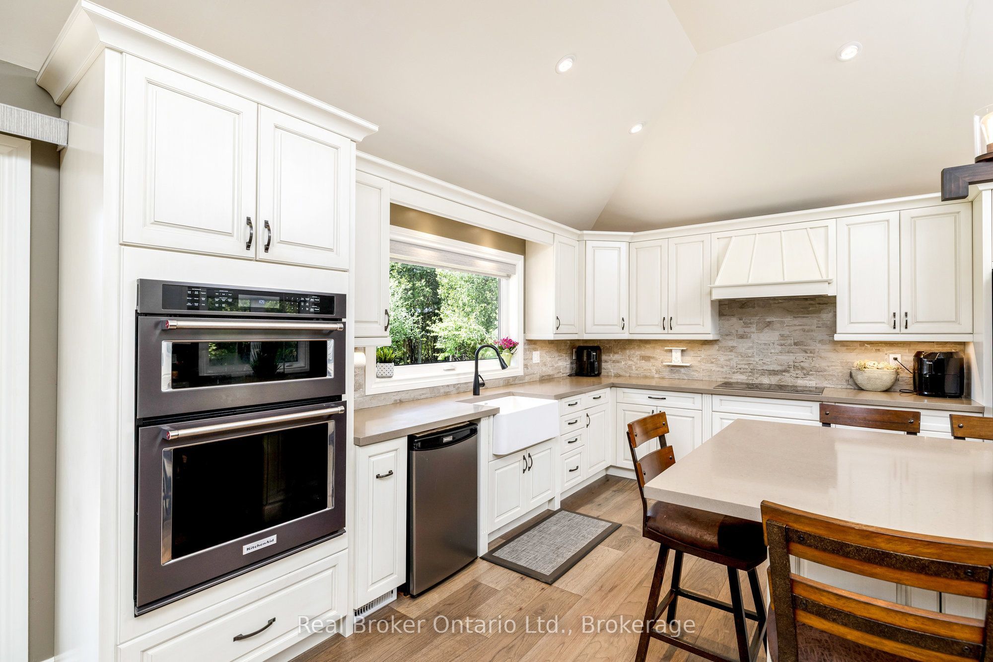 11170 Fifth Line Property Photo 6