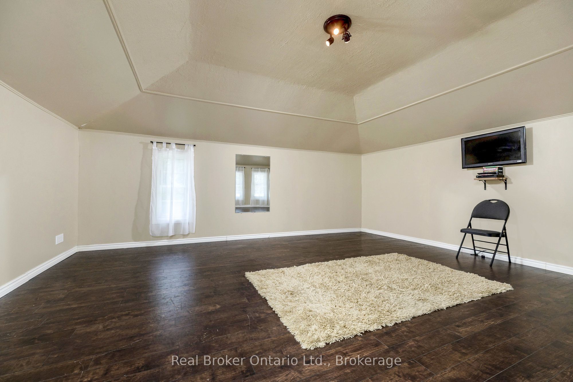 11170 Fifth Line Property Photo 11