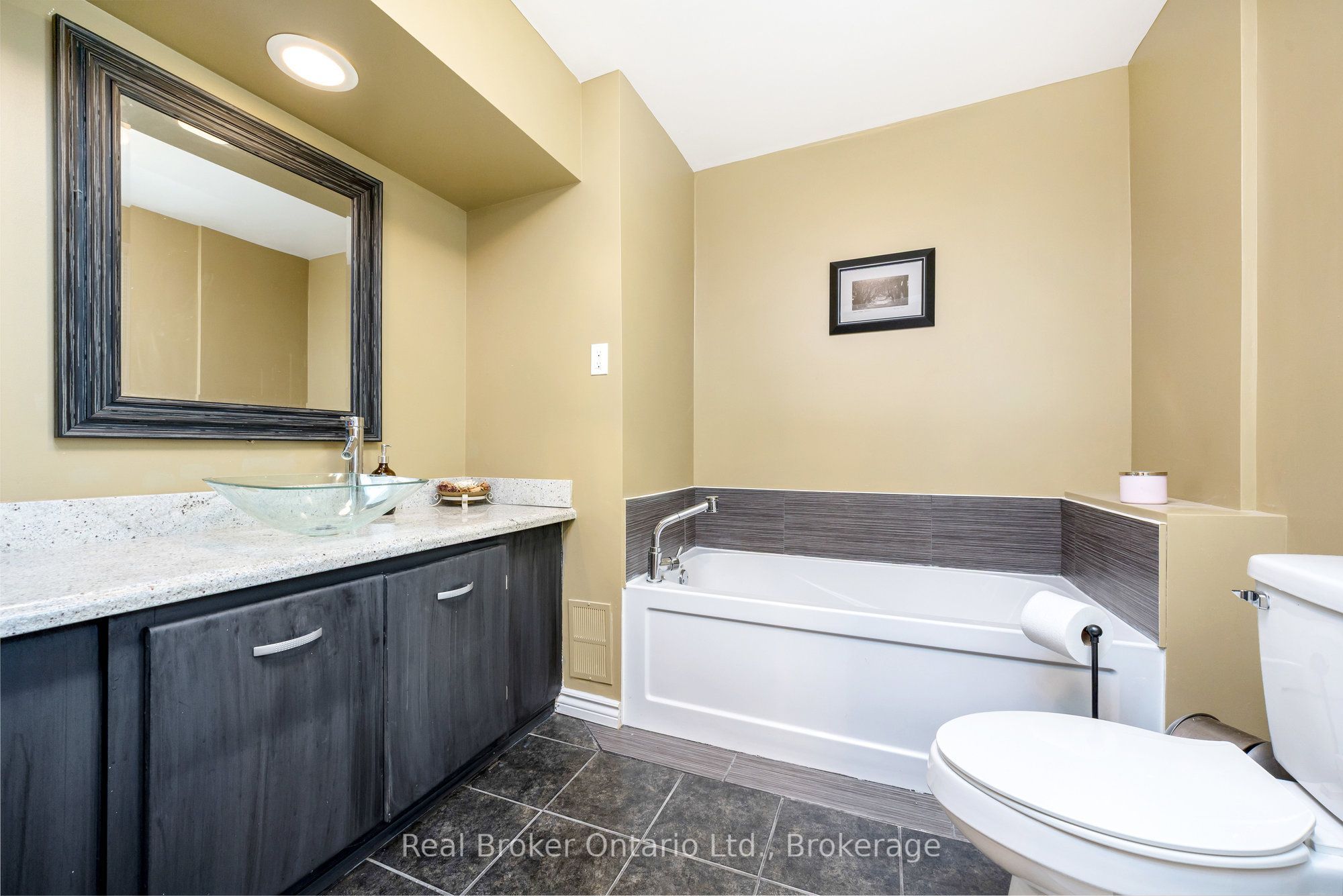11170 Fifth Line Property Photo 26