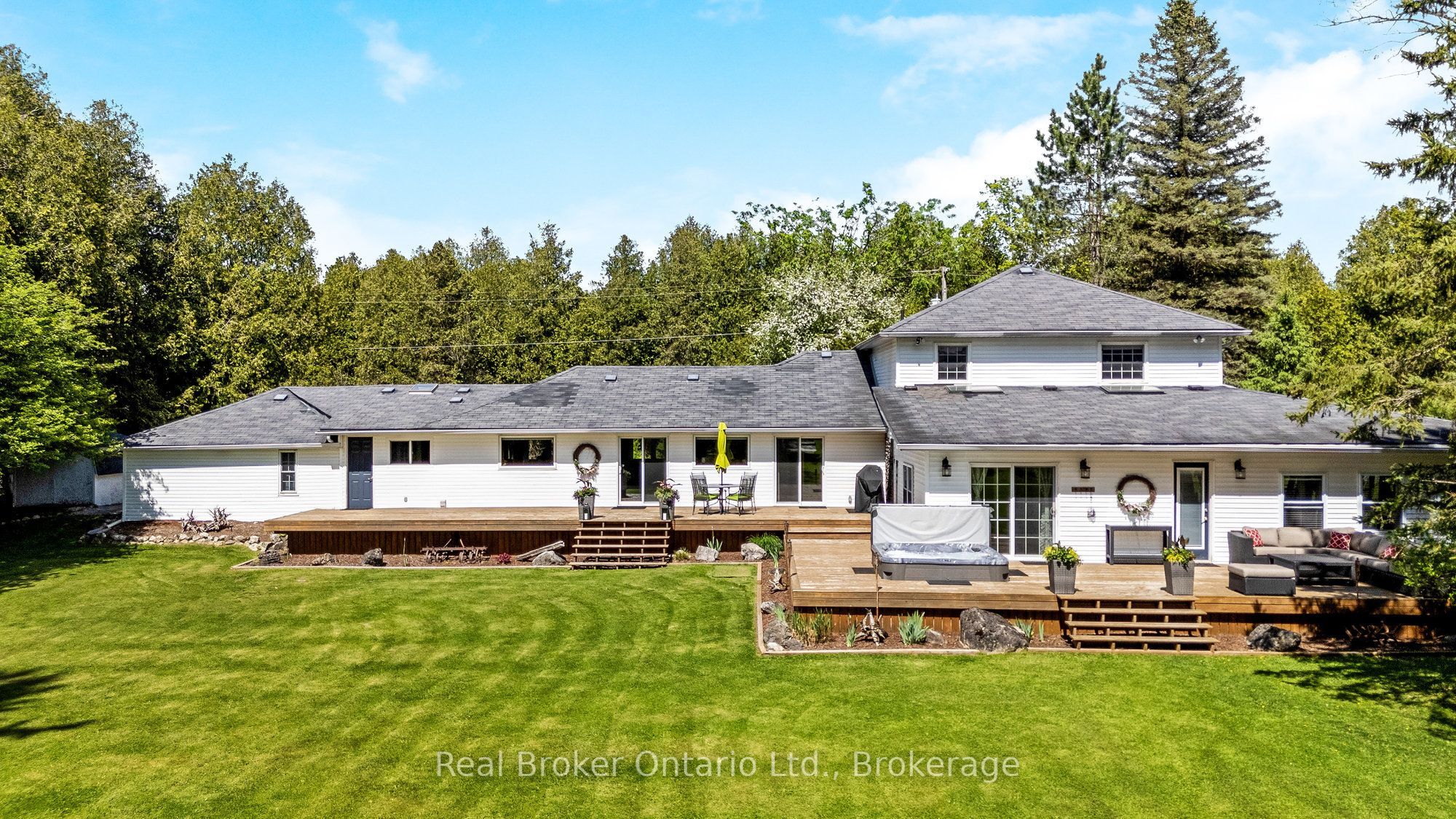 11170 Fifth Line Property Photo 32