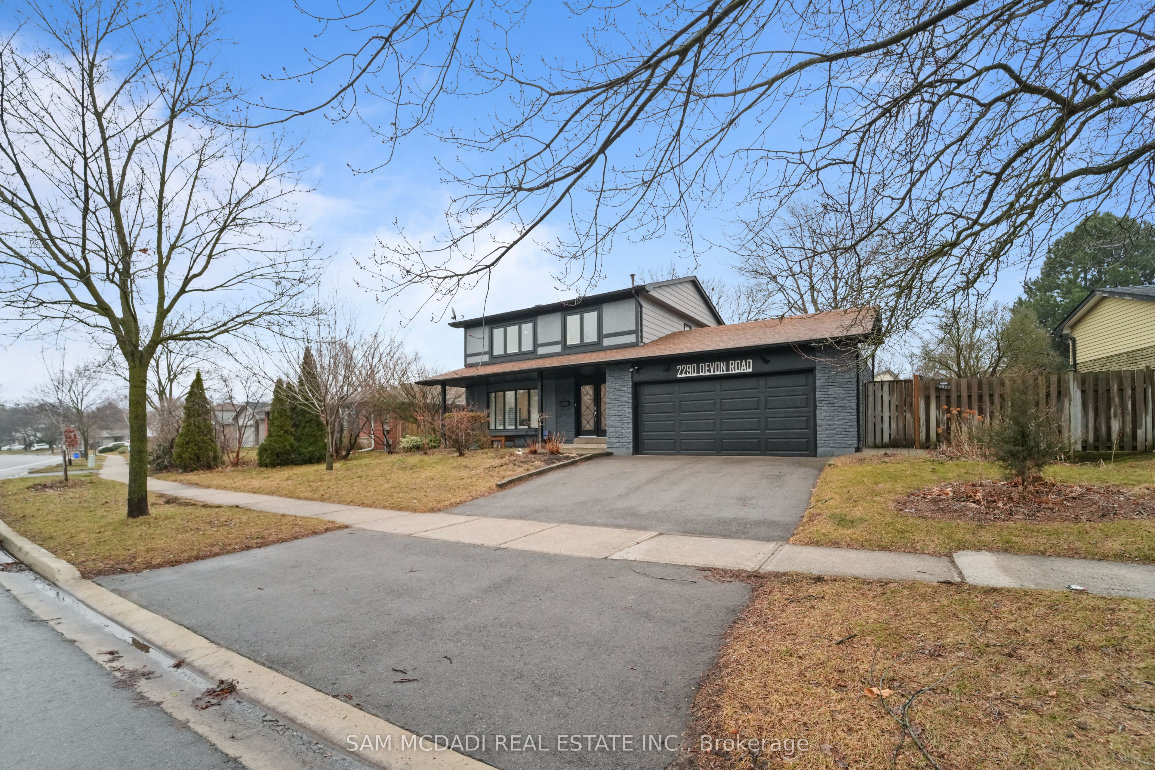 2290 Devon Road Property Photo 1