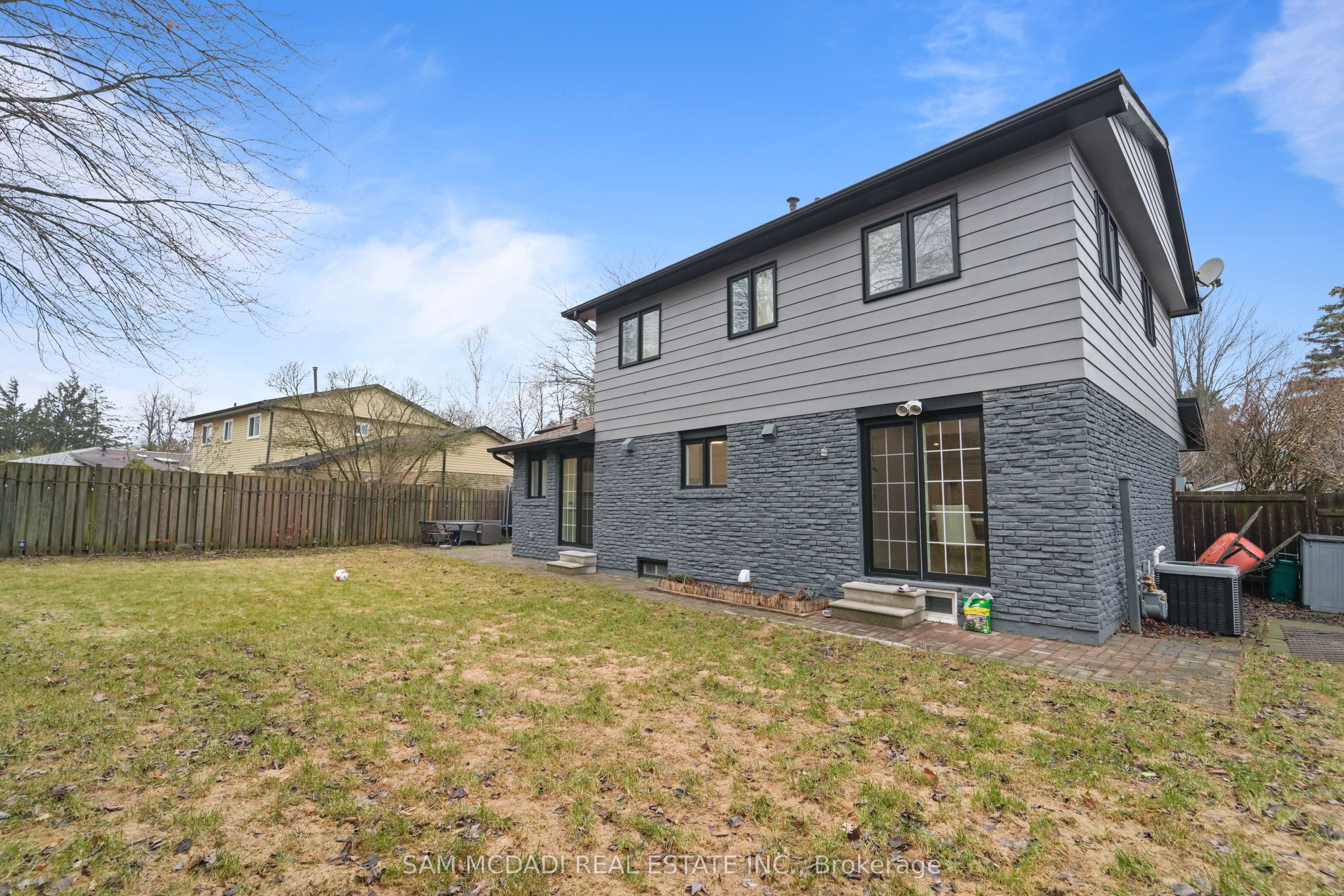 2290 Devon Road Property Photo 2