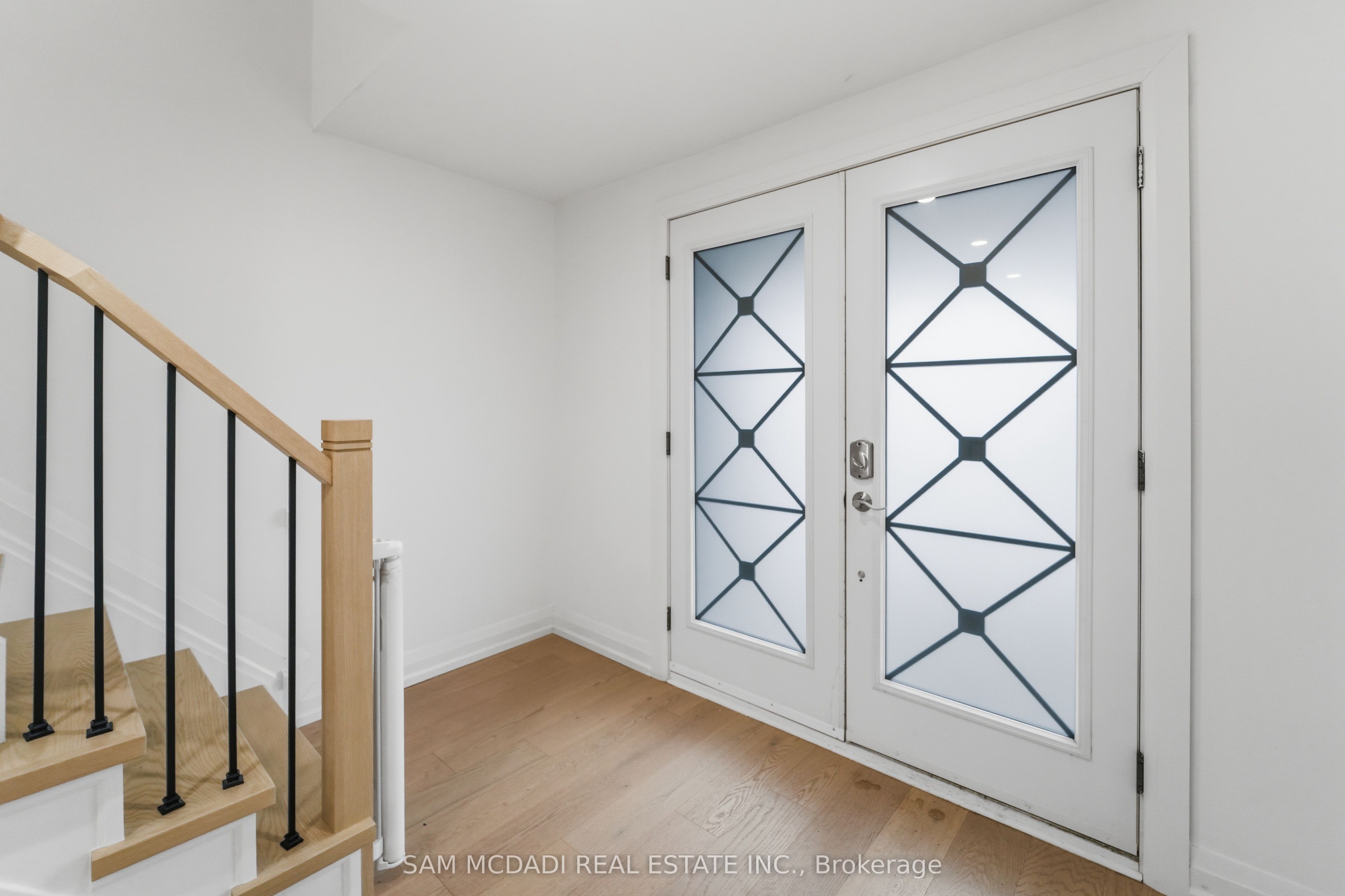 2290 Devon Road Property Photo 4