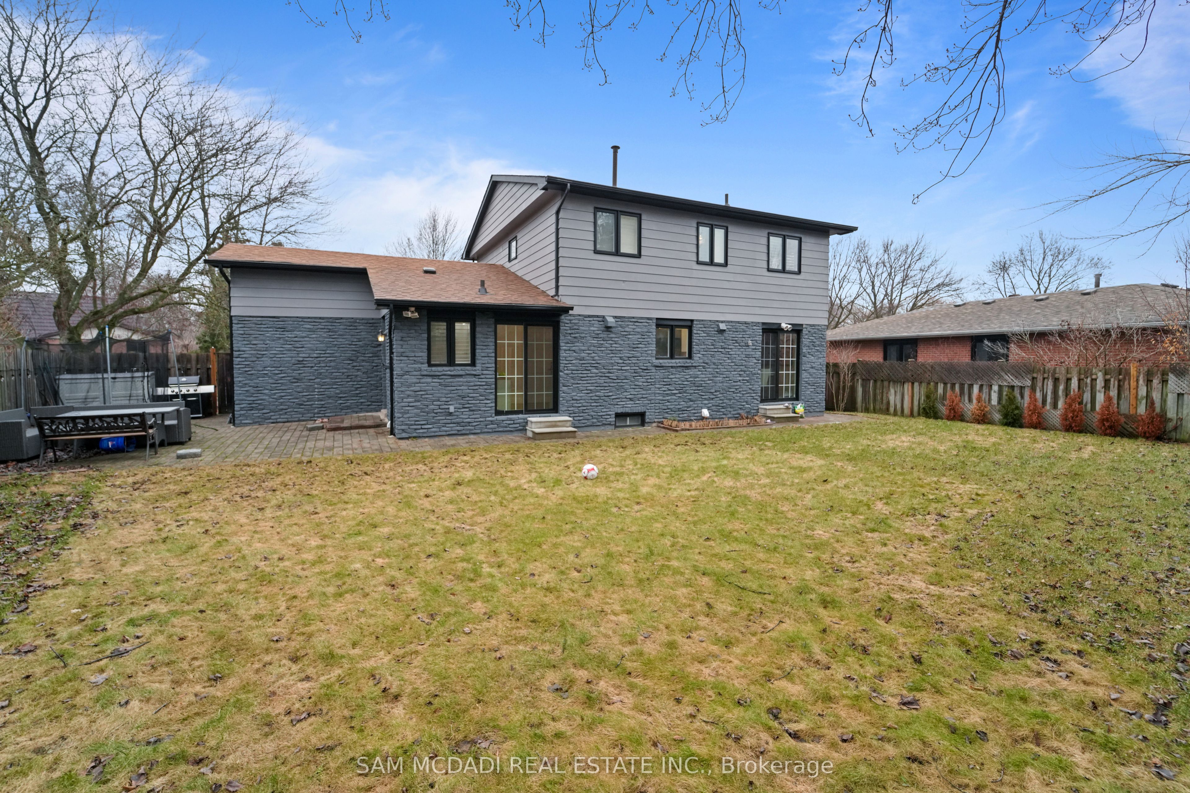 2290 Devon Road Property Photo 16