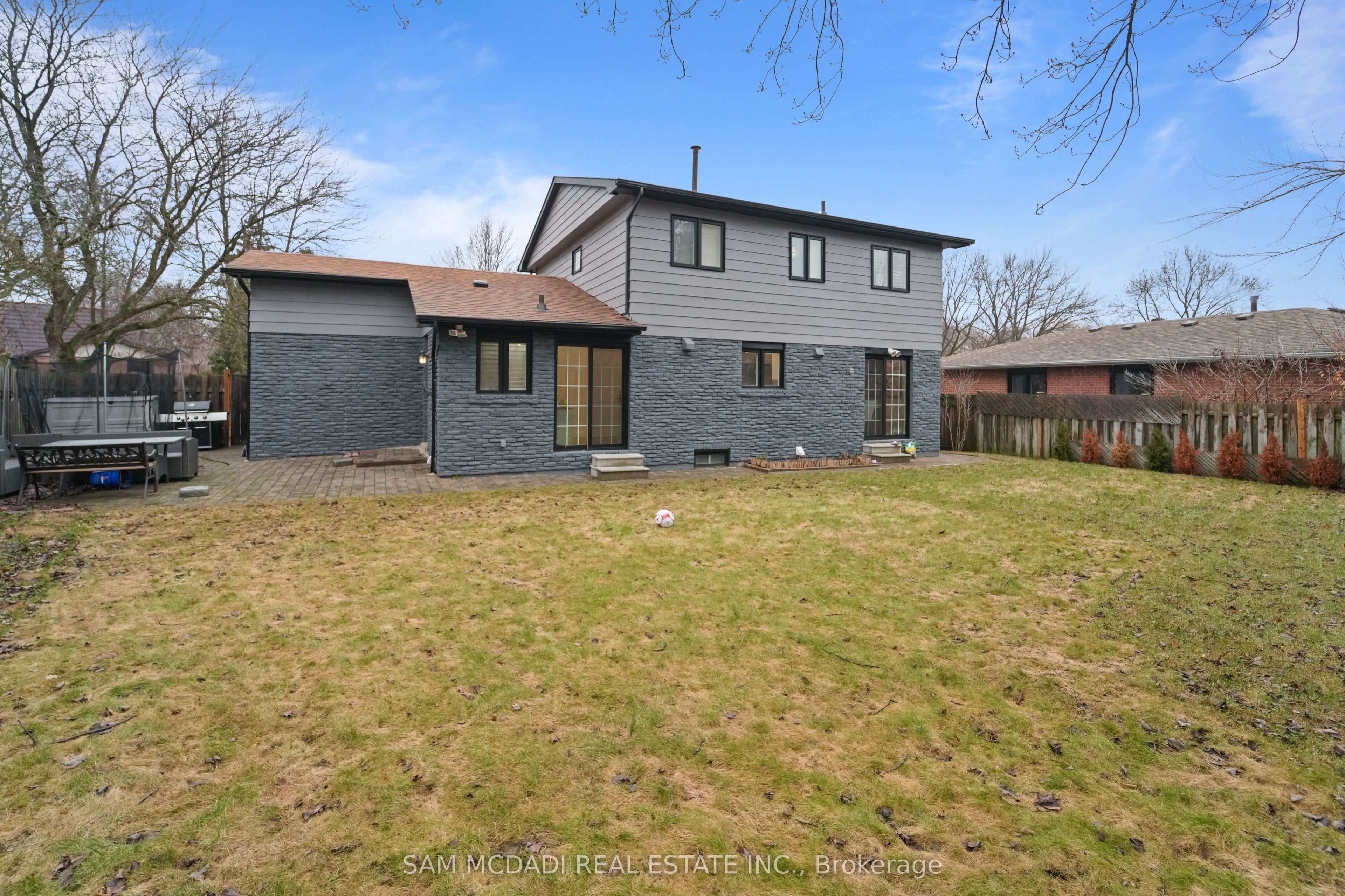 2290 Devon Road Property Photo 17