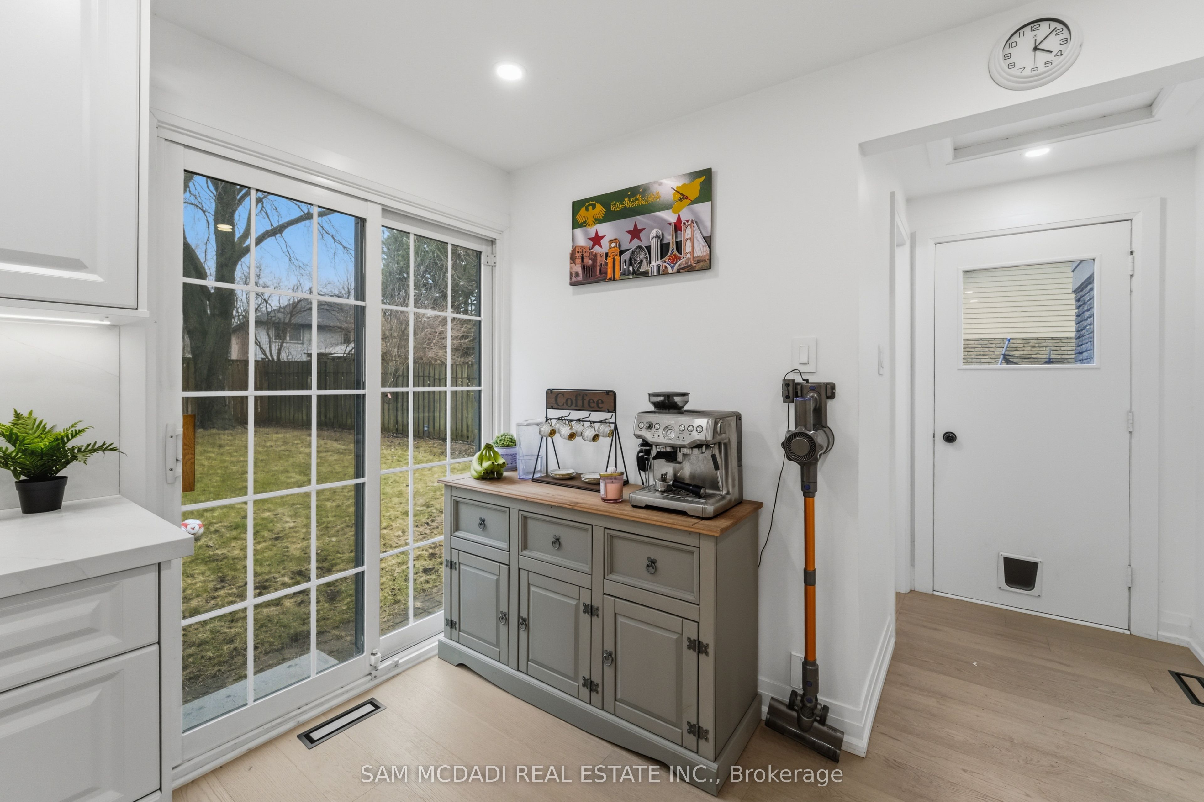 2290 Devon Road Property Photo 21