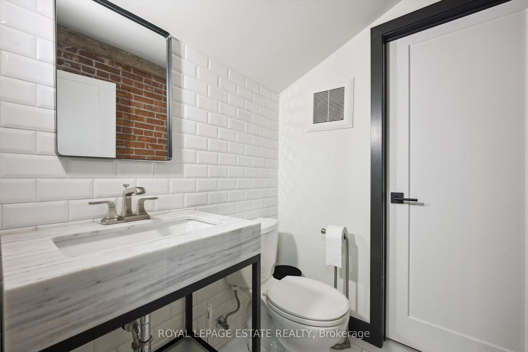 139 Thomas Street 2b Property Photo 11