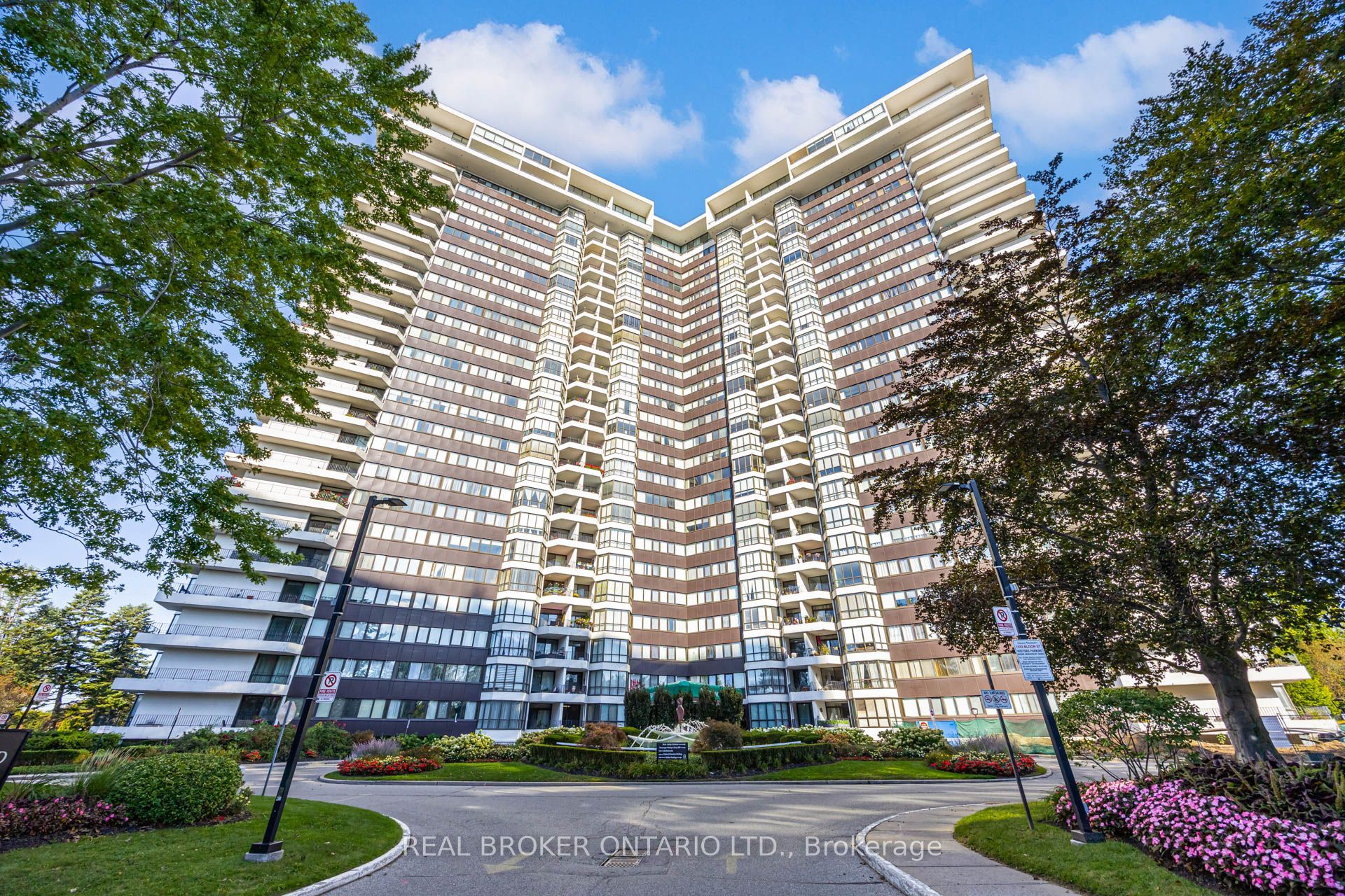 1333 Bloor Street 1809 Property Photo 1