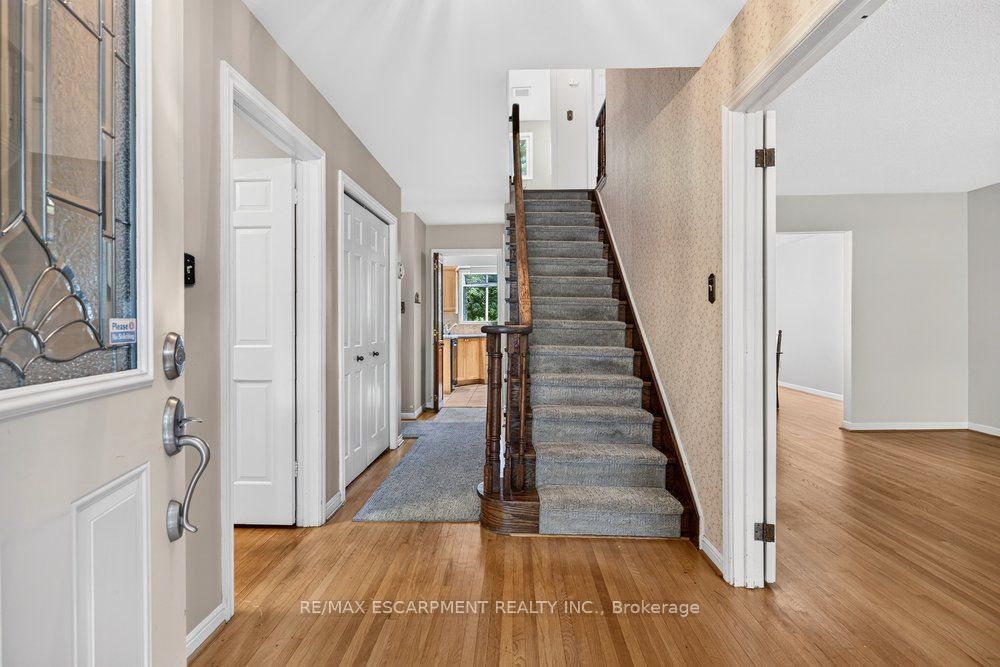 159 All Saints Crescent Property Photo 3
