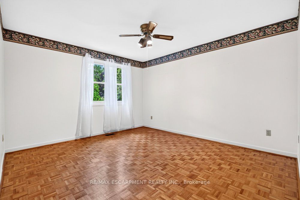 159 All Saints Crescent Property Photo 14