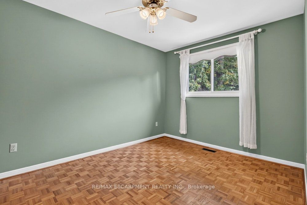 159 All Saints Crescent Property Photo 15