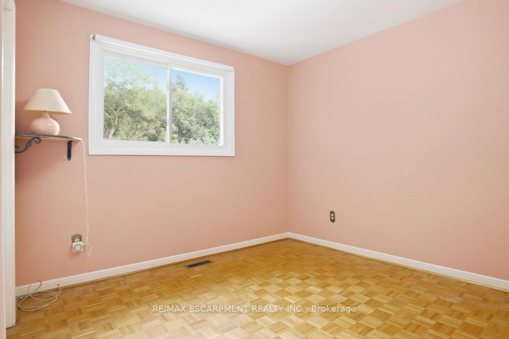 159 All Saints Crescent Property Photo 18
