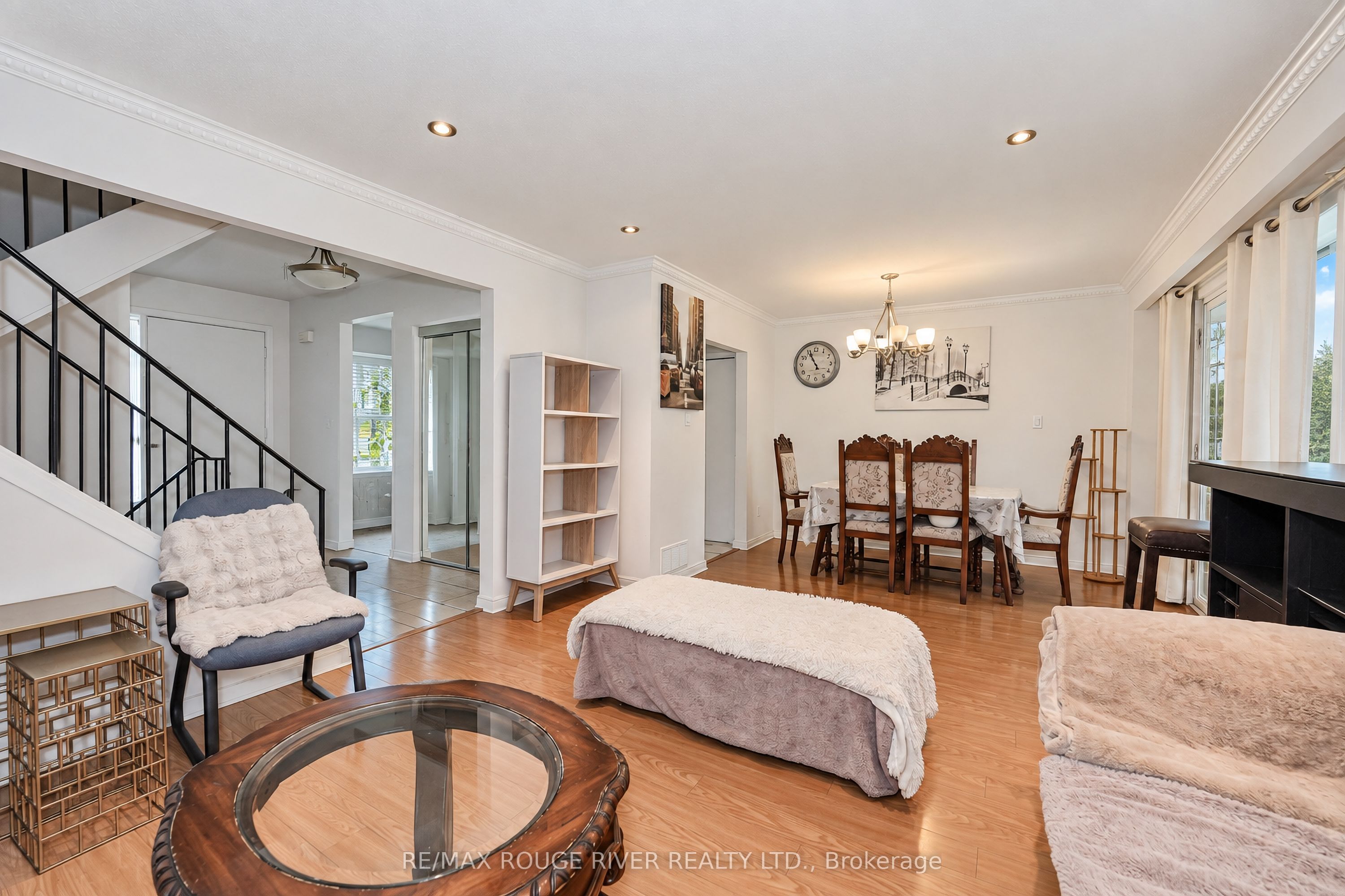 9 Gosford Boulevard 3 Property Photo 8