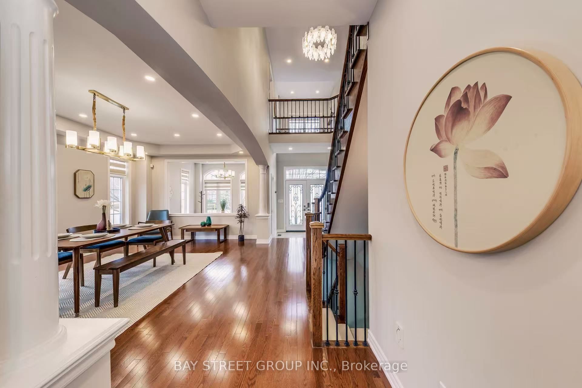 1087 Kestell Boulevard N Property Photo 12