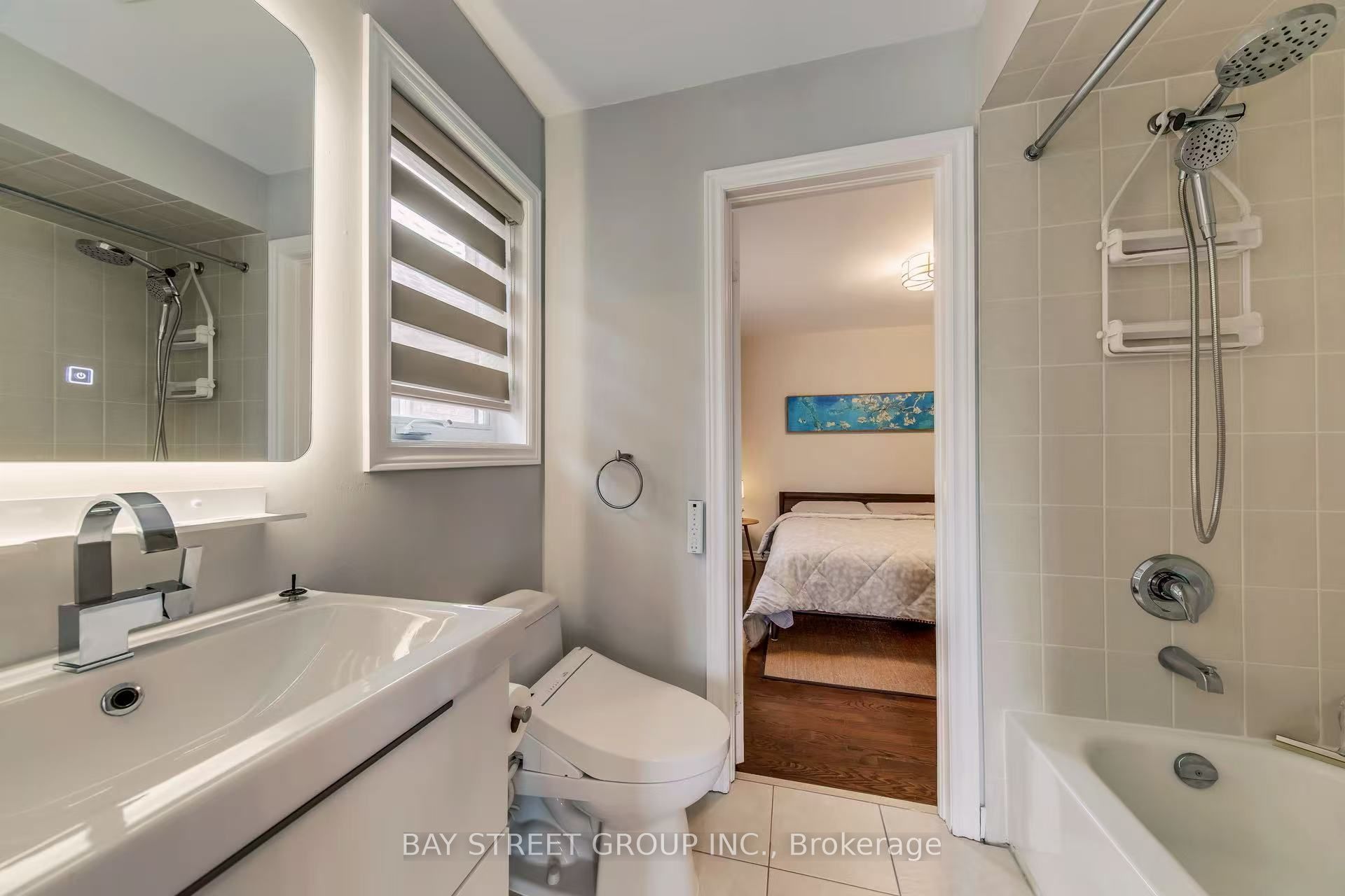 1087 Kestell Boulevard N Property Photo 30