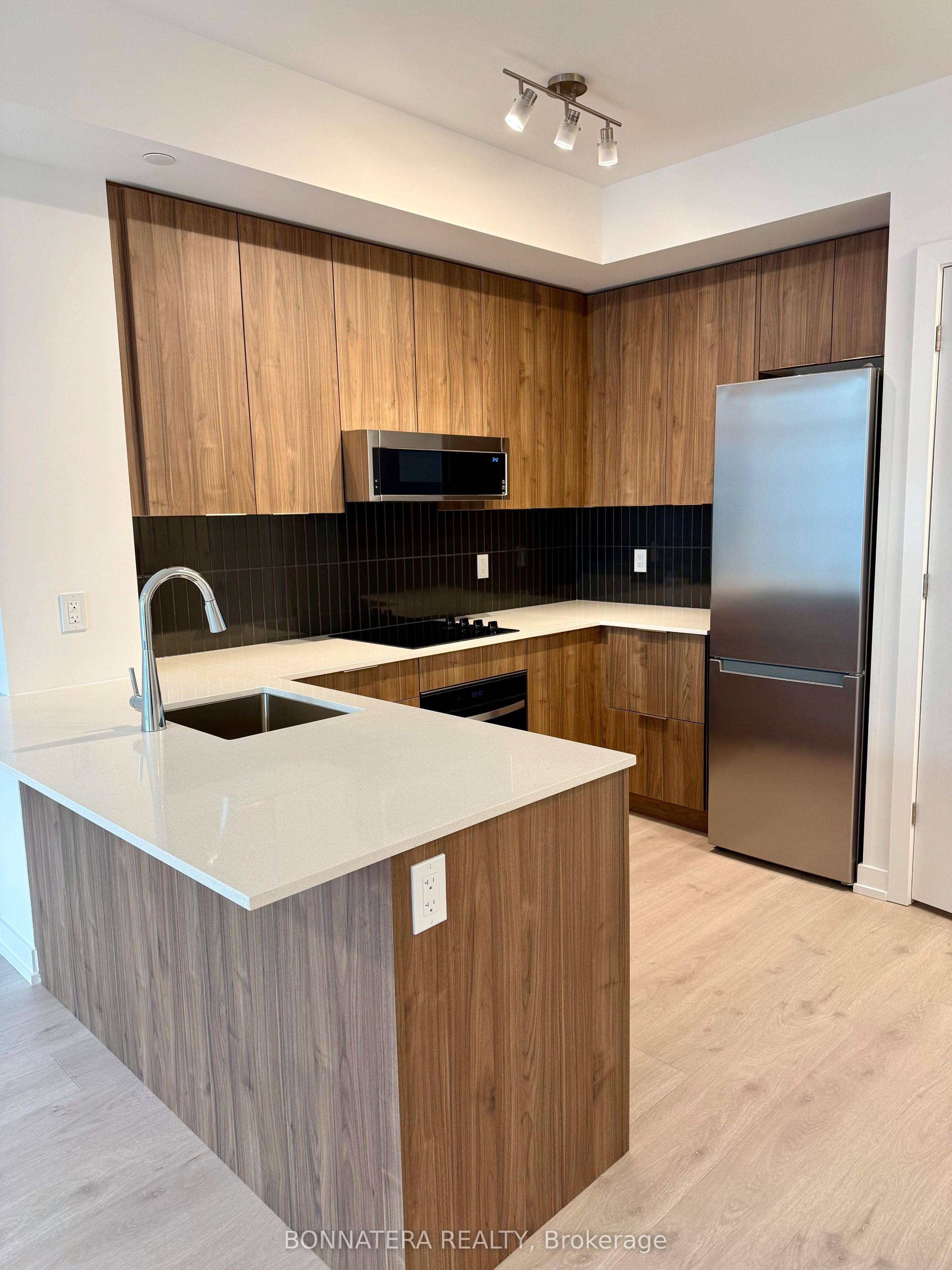 2501 Saw Whet Boulevard 248 Property Photo 6