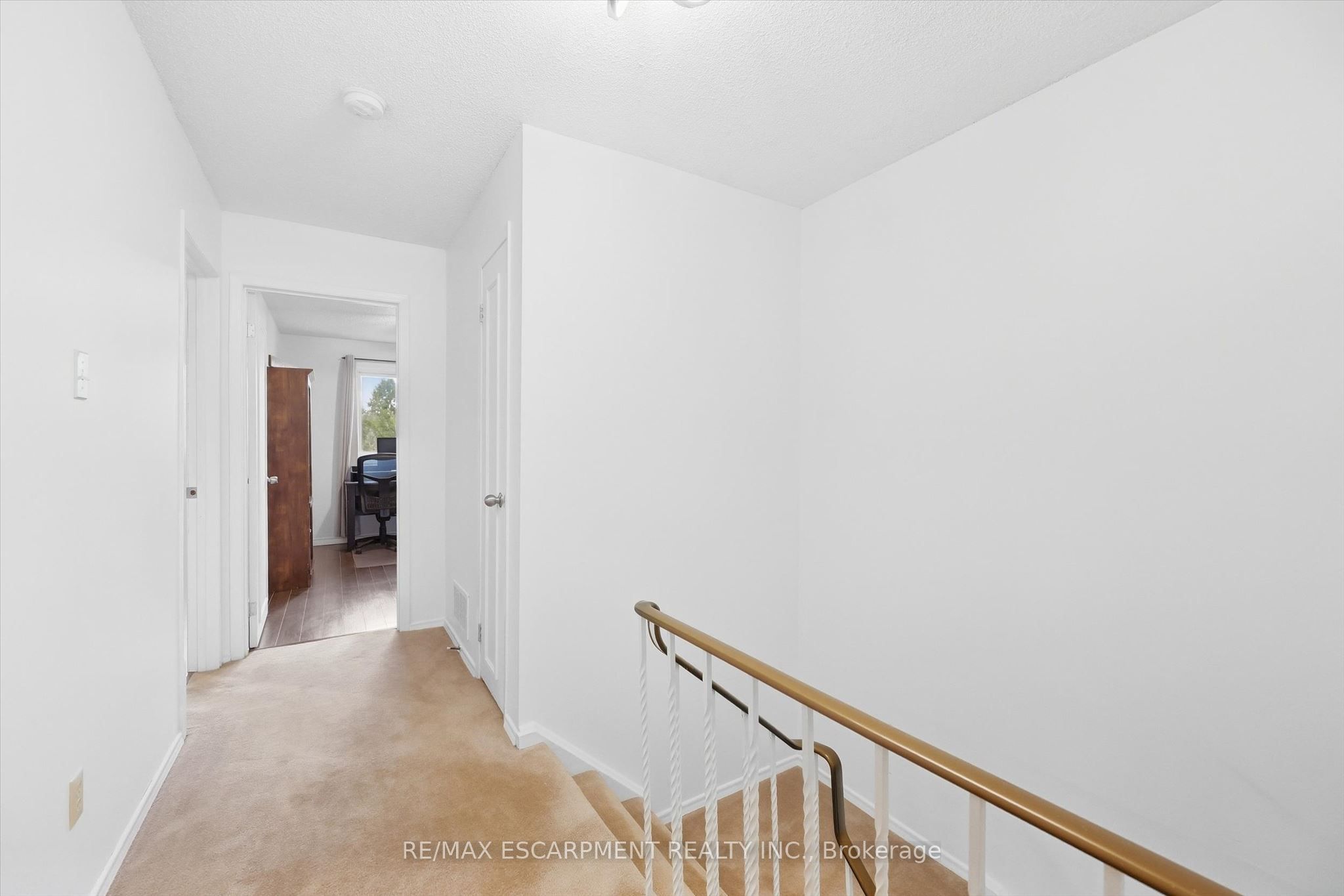 1548 Newlands Crescent 14 Property Photo 29