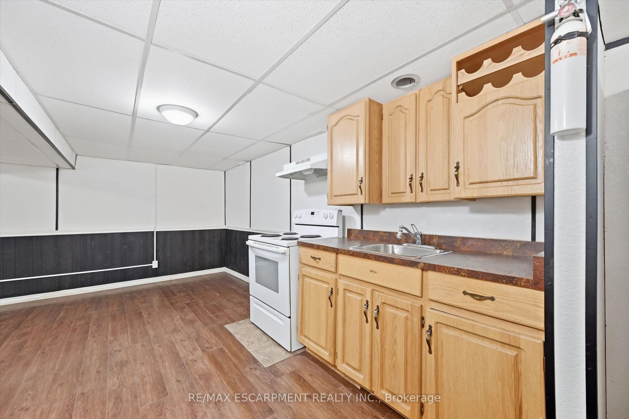 1548 Newlands Crescent 14 Property Photo 32