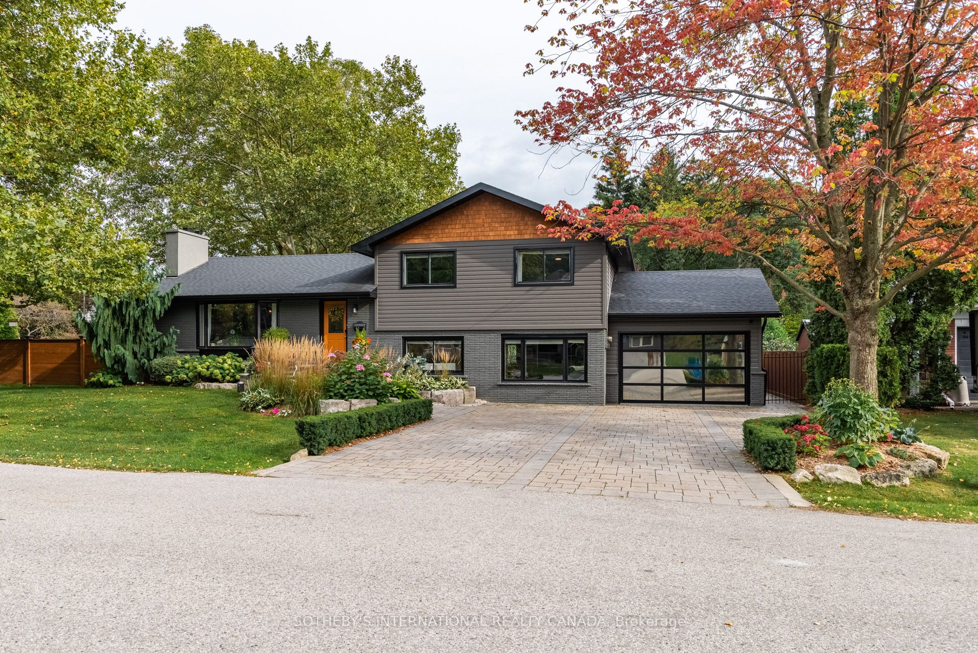 600 Deborah Crescent Property Photo 4