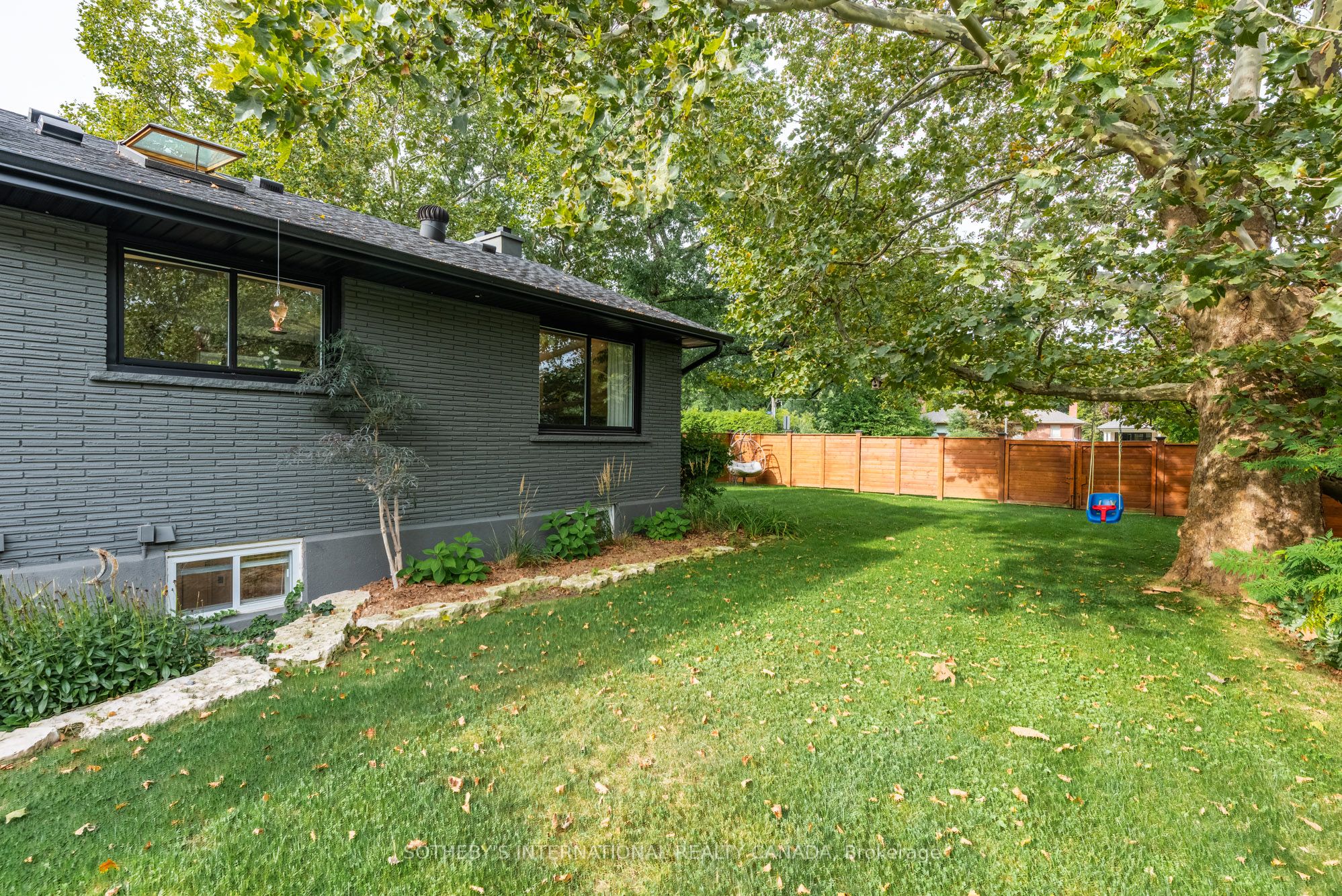 600 Deborah Crescent Property Photo 32