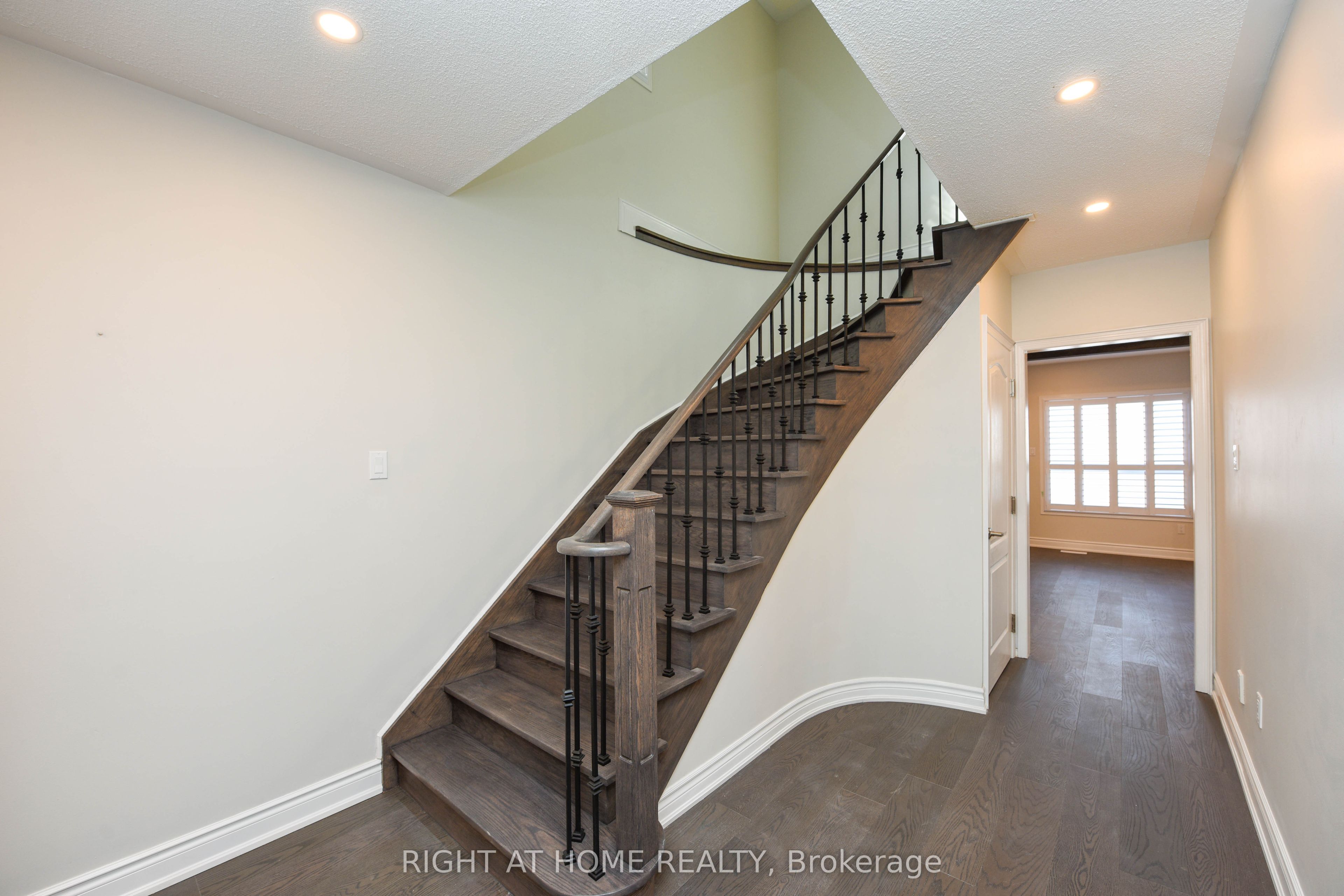 903 Blyleven Boulevard Property Photo 6
